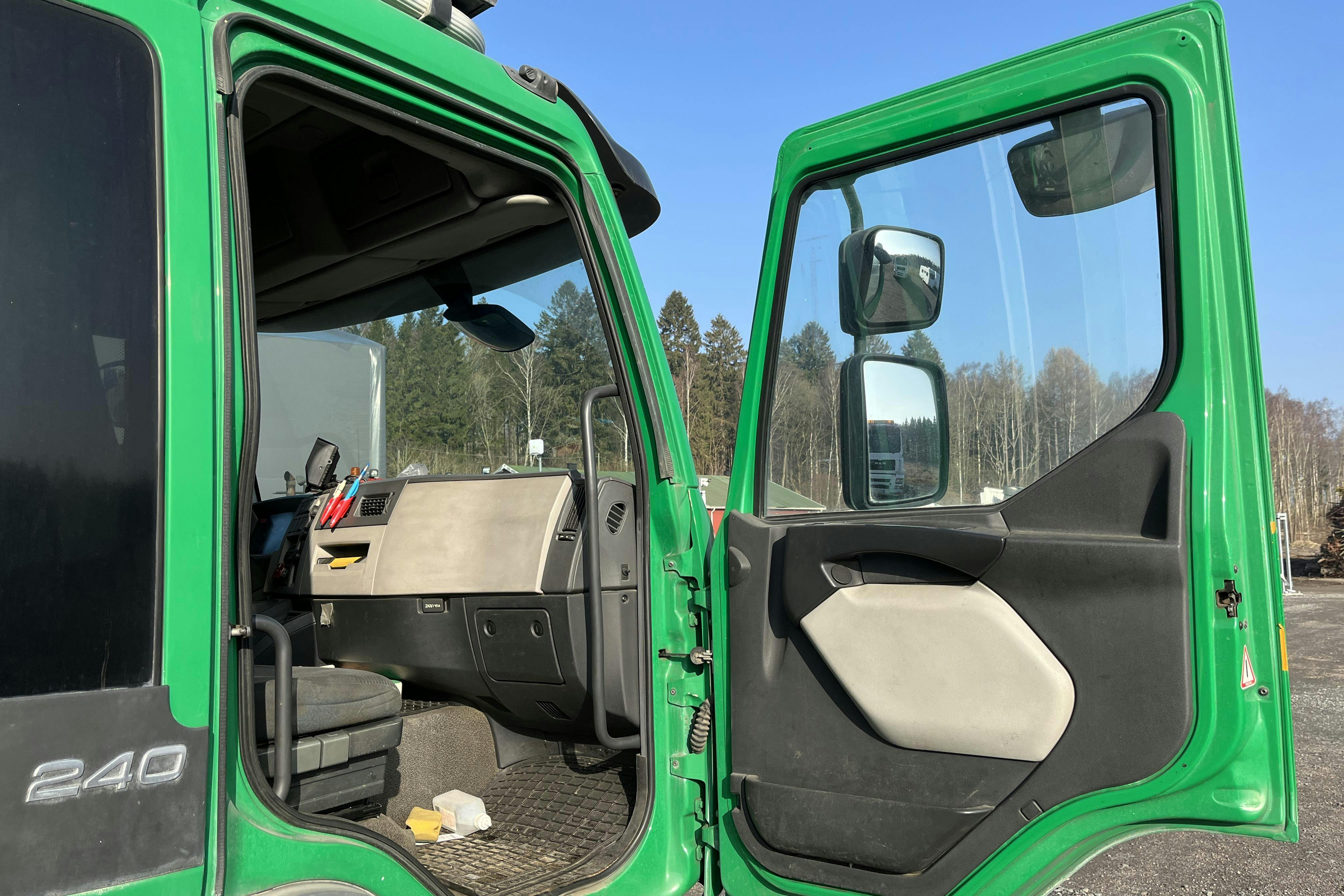VOLVO FL240 kärltvätt - 119 681 km - Automat - grön - 2008
