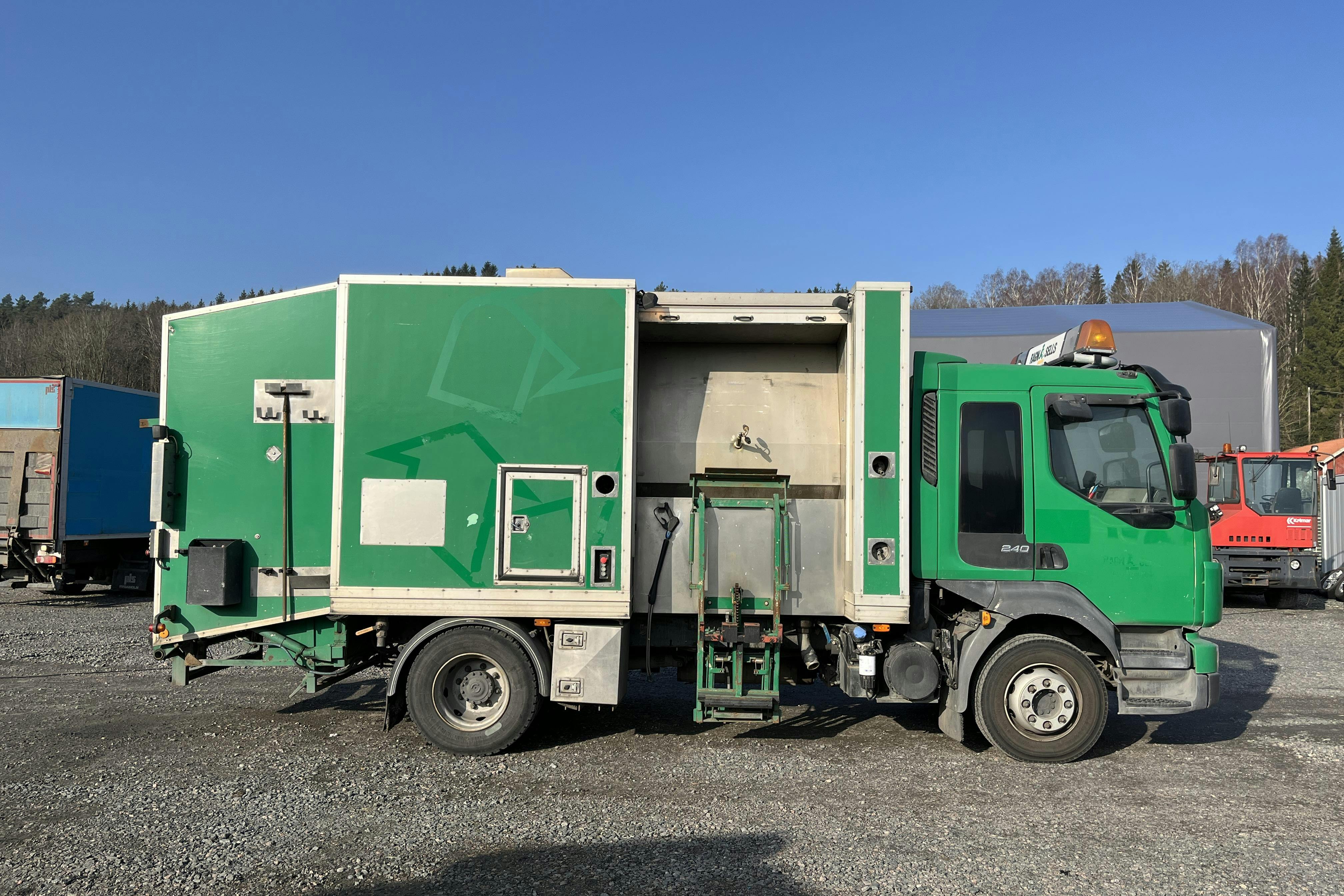 VOLVO FL240 kärltvätt - 119 681 km - Automat - grön - 2008