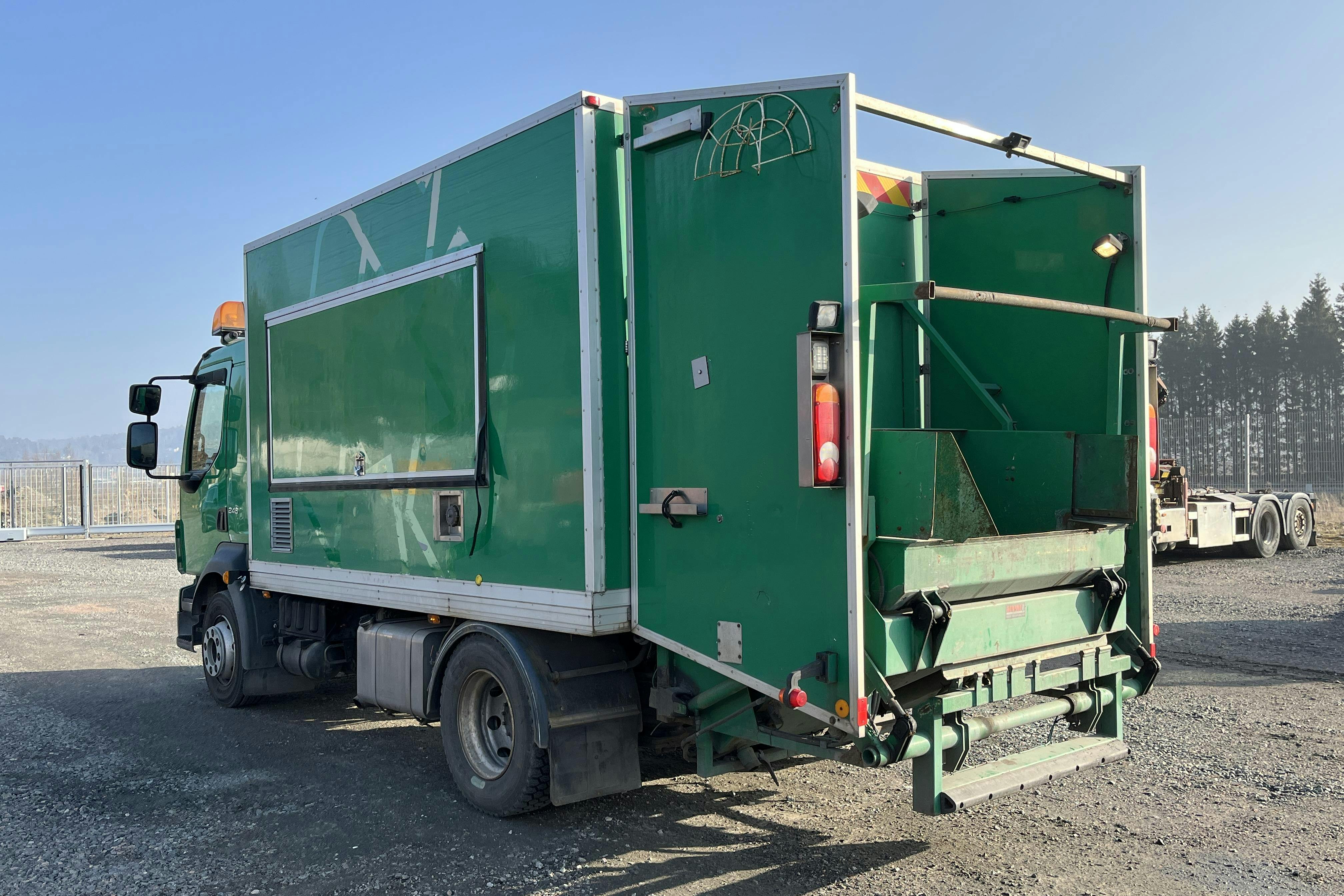 VOLVO FL240 kärltvätt - 119 681 km - Automat - grön - 2008