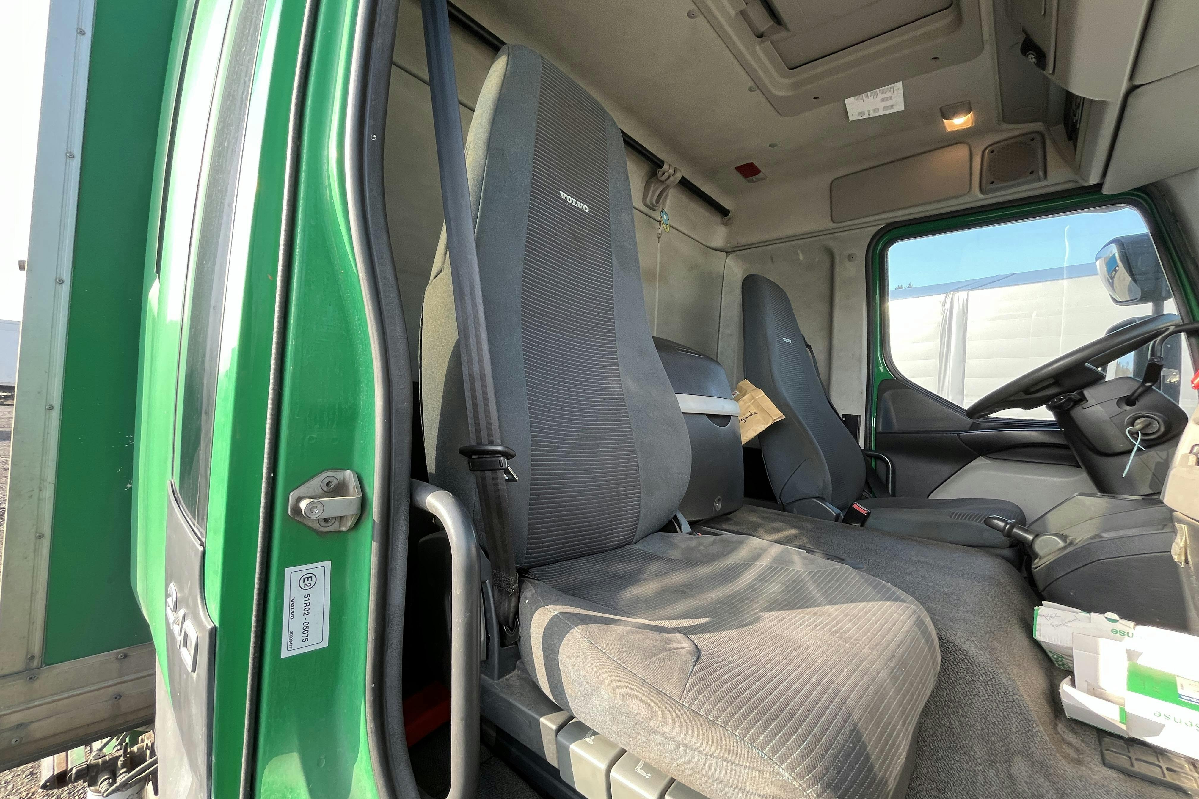 VOLVO FL240 kärltvätt - 119 681 km - Automat - grön - 2008