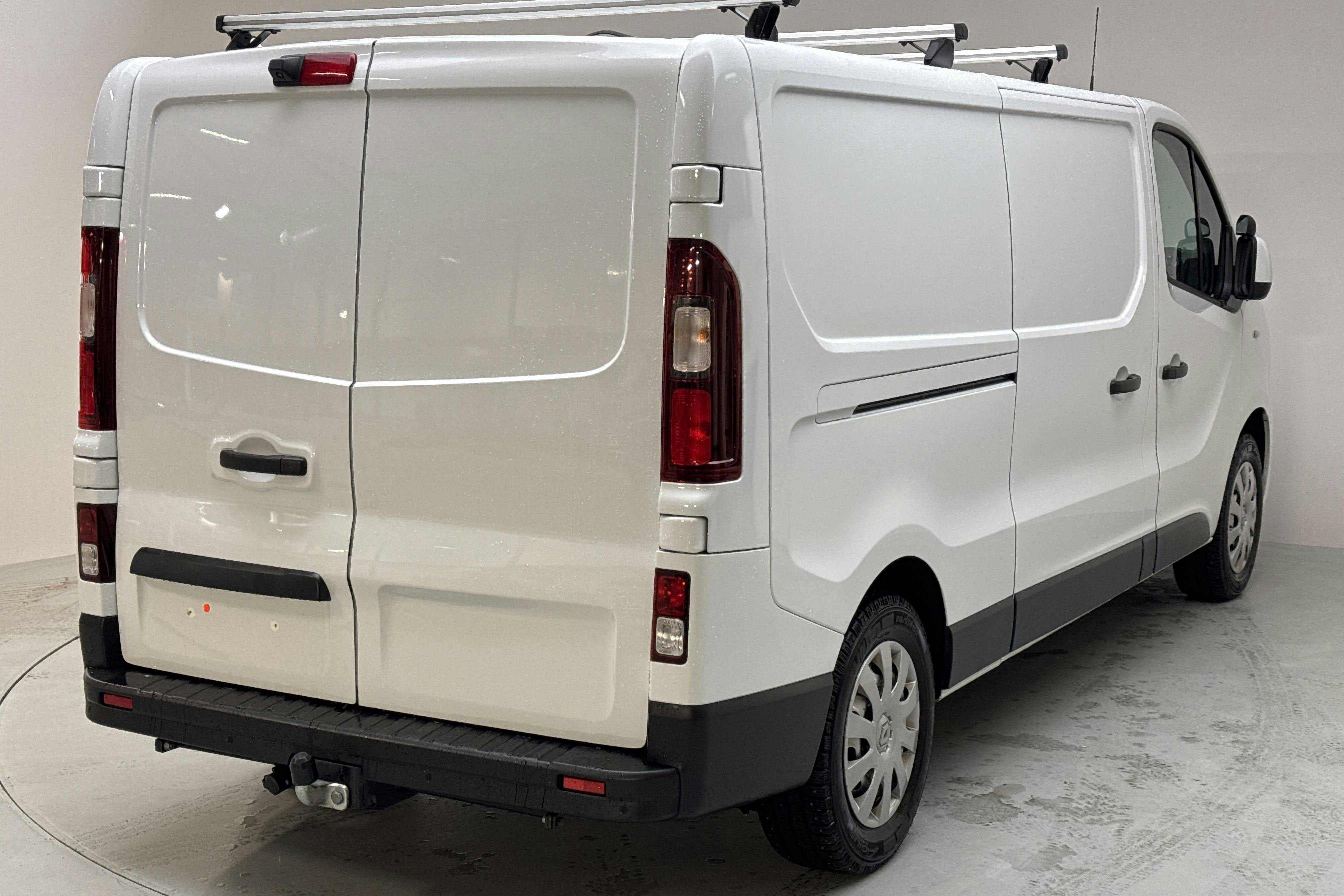 Renault Trafic 2.0 dCi Skåp (145hk) - 3 107 mil - Manuell - vit - 2021