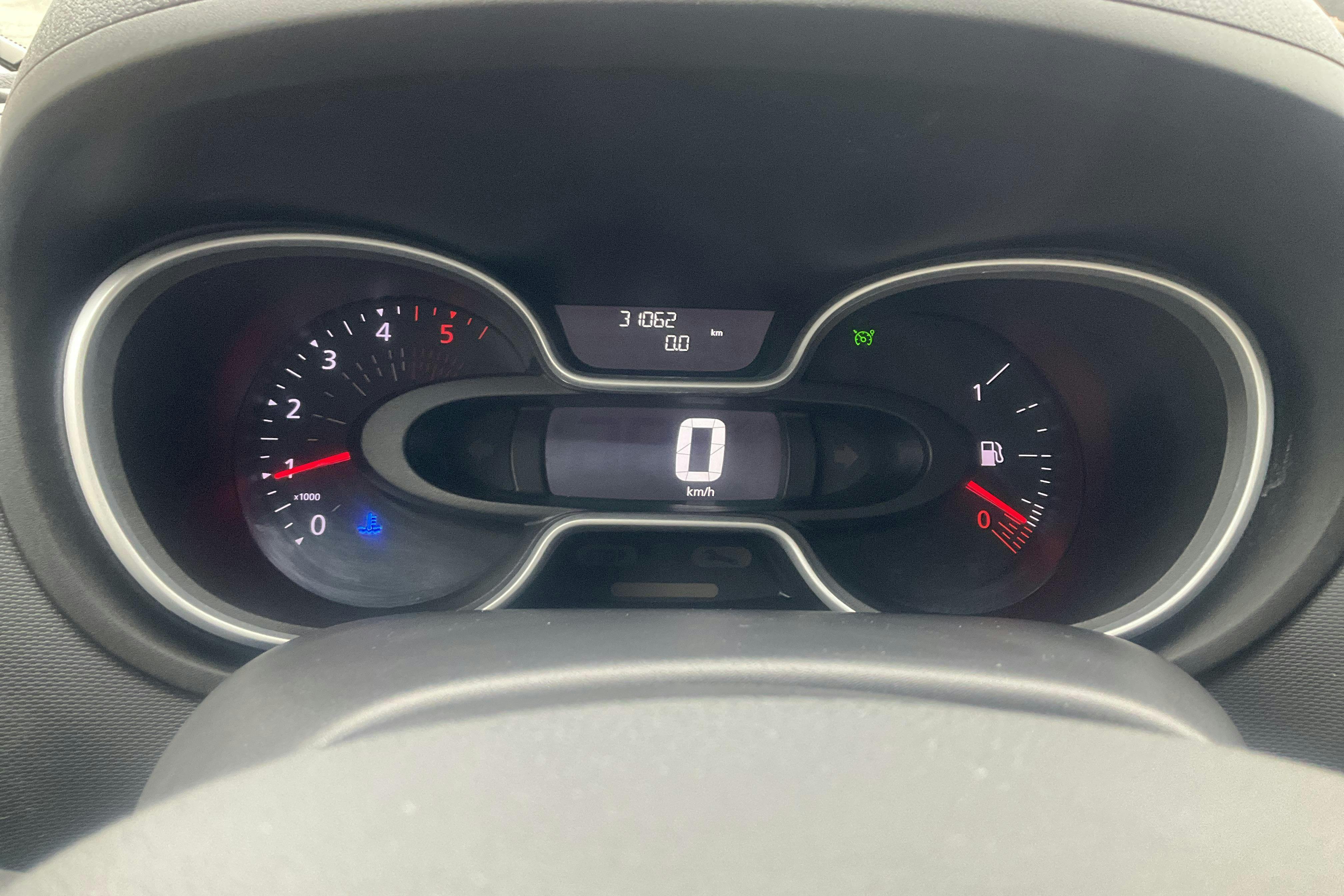 Renault Trafic 2.0 dCi Skåp (145hk) - 3 107 mil - Manuell - vit - 2021
