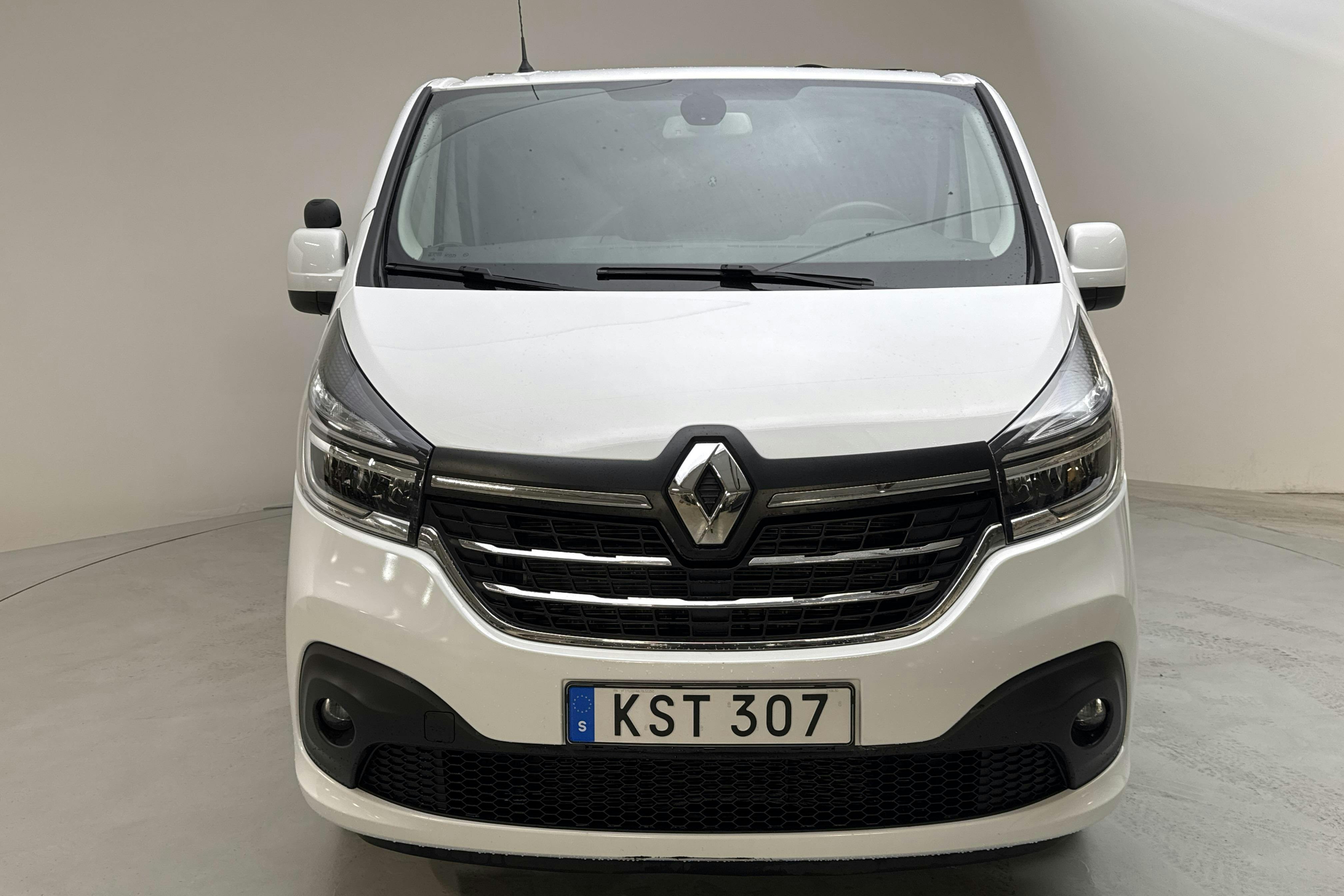 Renault Trafic 2.0 dCi Skåp (145hk) - 3 107 mil - Manuell - vit - 2021