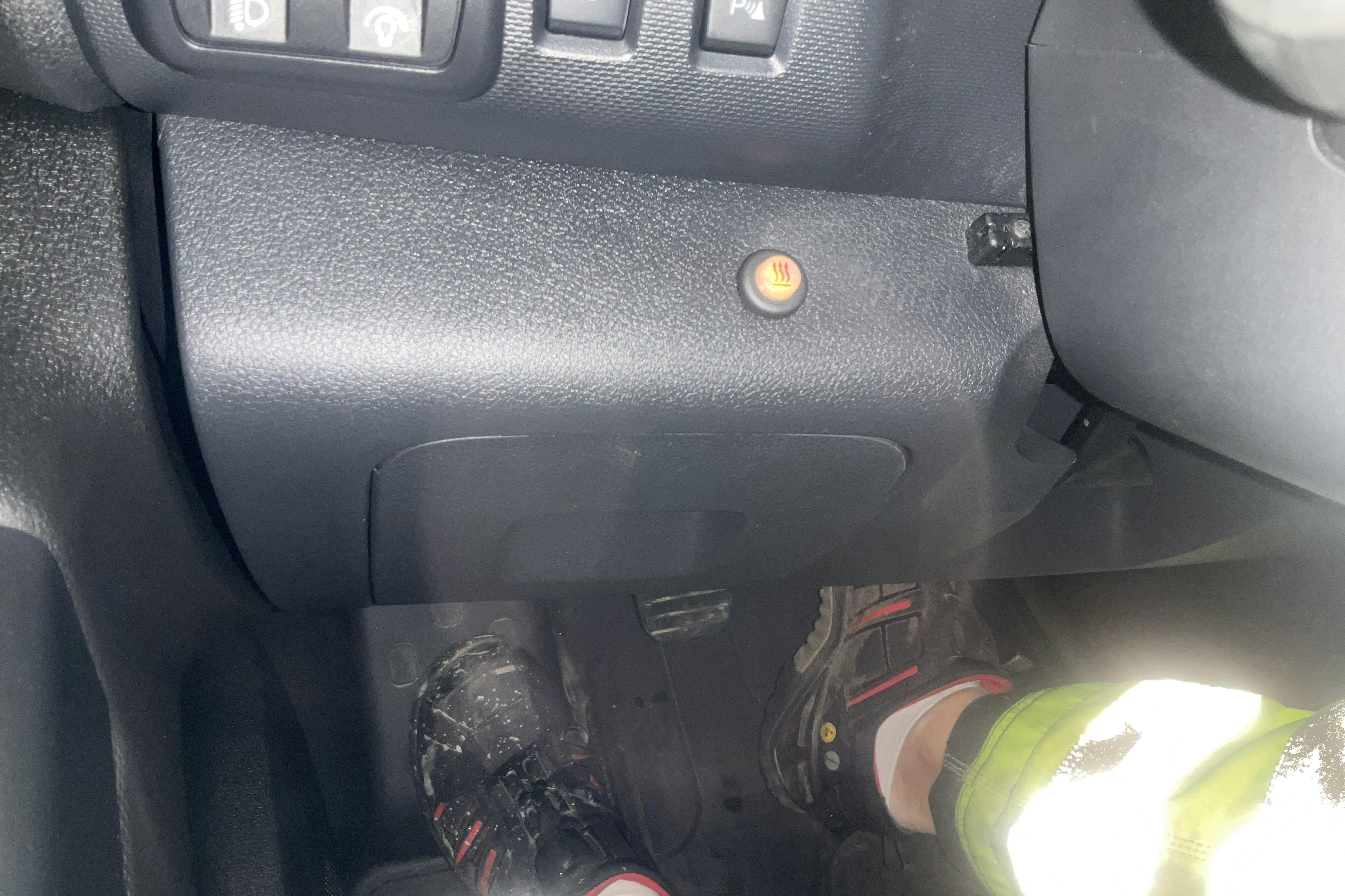 Renault Trafic 2.0 dCi Skåp (145hk) - 3 107 mil - Manuell - vit - 2021