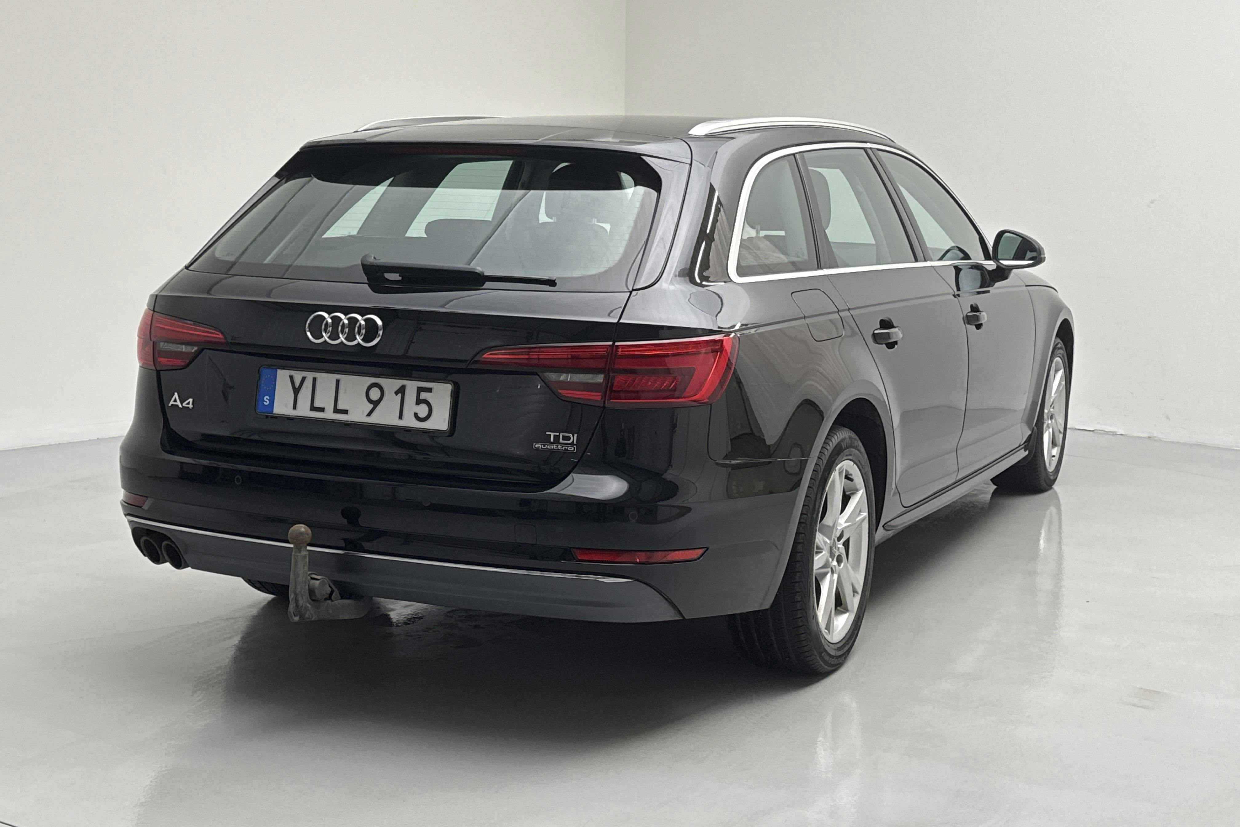 Audi A4 2.0 TDI Avant quattro (190hk) - 117 930 km - Automatic - black - 2017