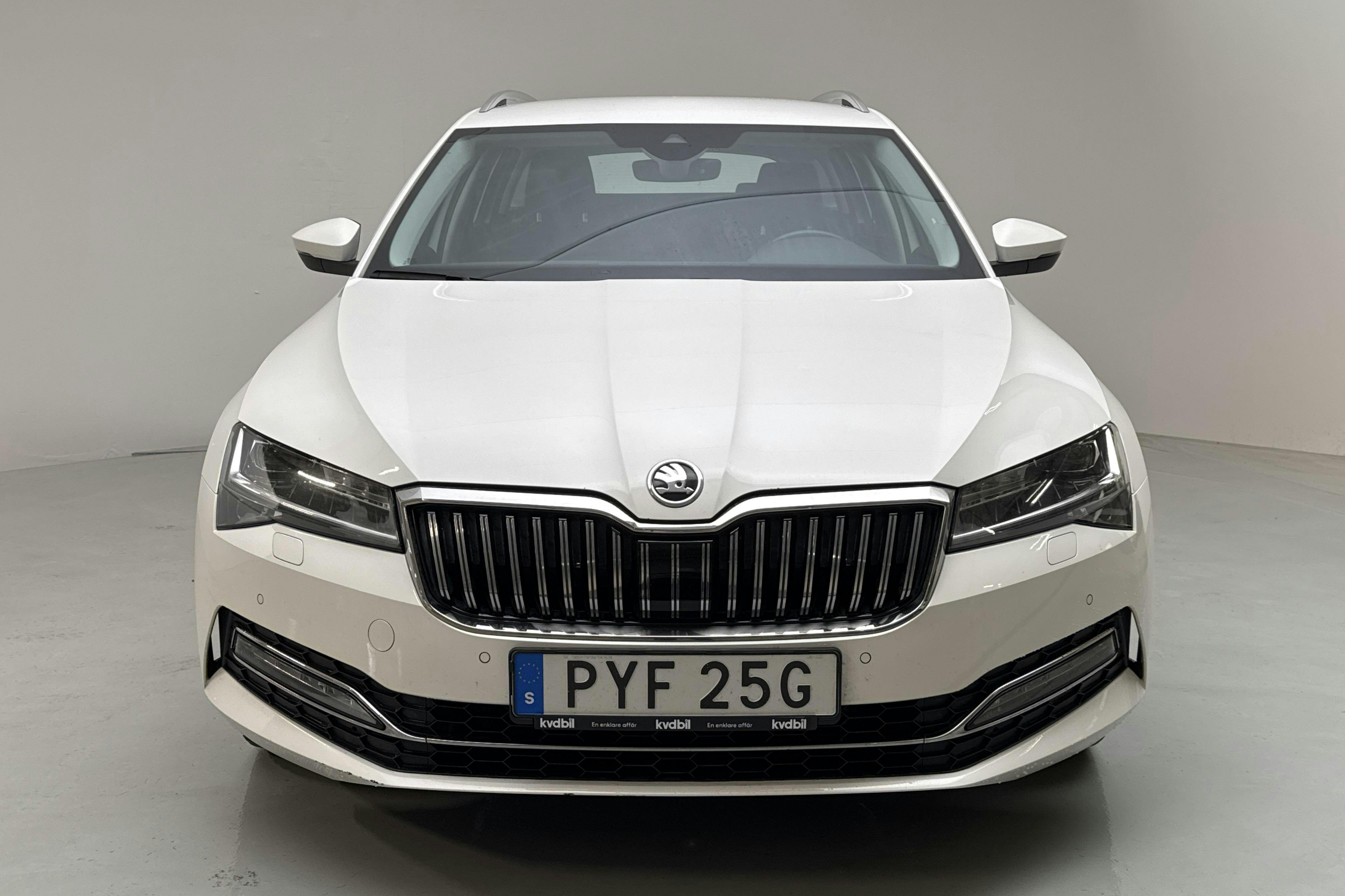 Skoda Superb 2.0 TDI Kombi (150hk) - 9 990 mil - Automat - vit - 2021