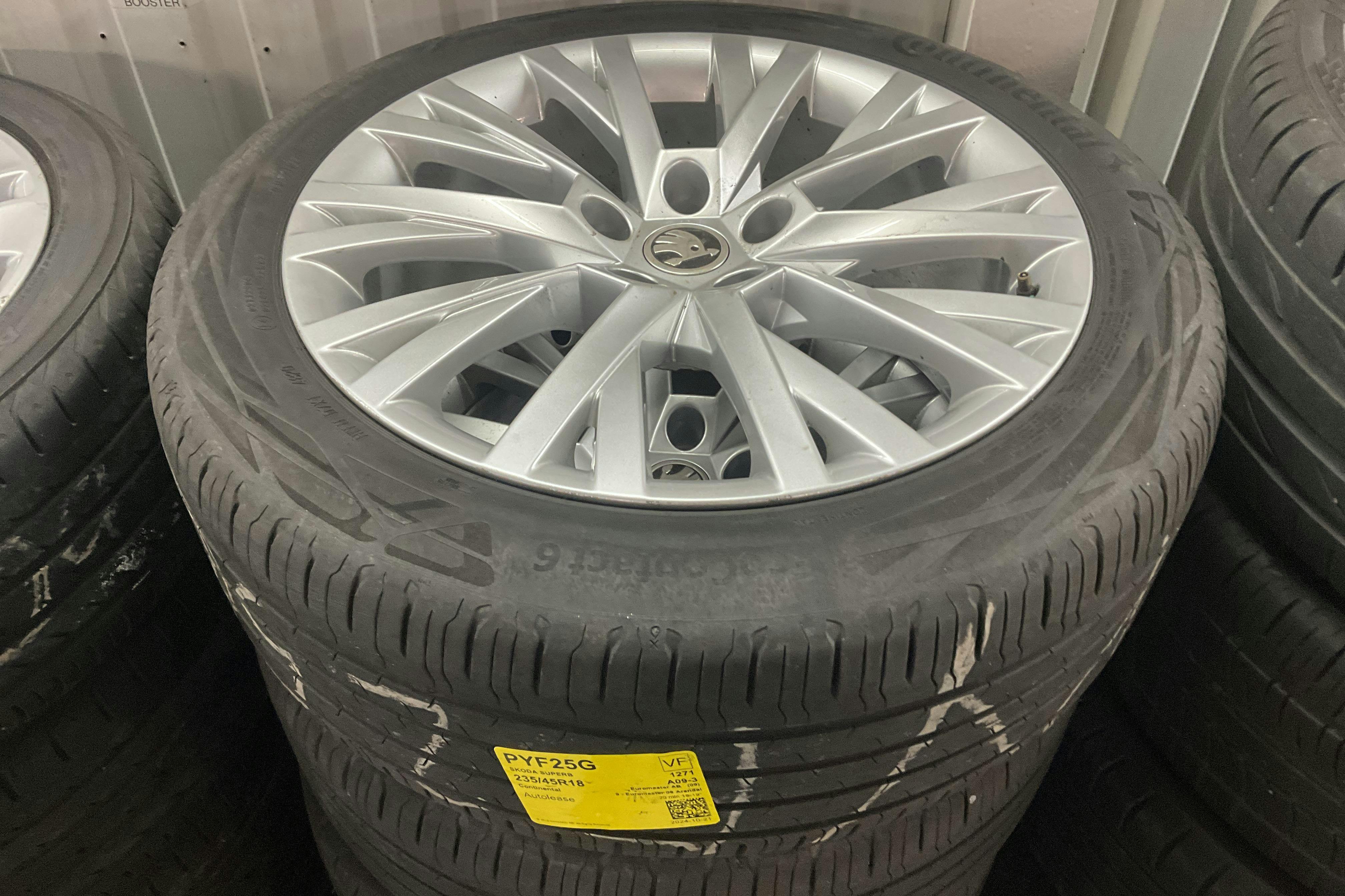 Skoda Superb 2.0 TDI Kombi (150hk) - 9 990 mil - Automat - vit - 2021