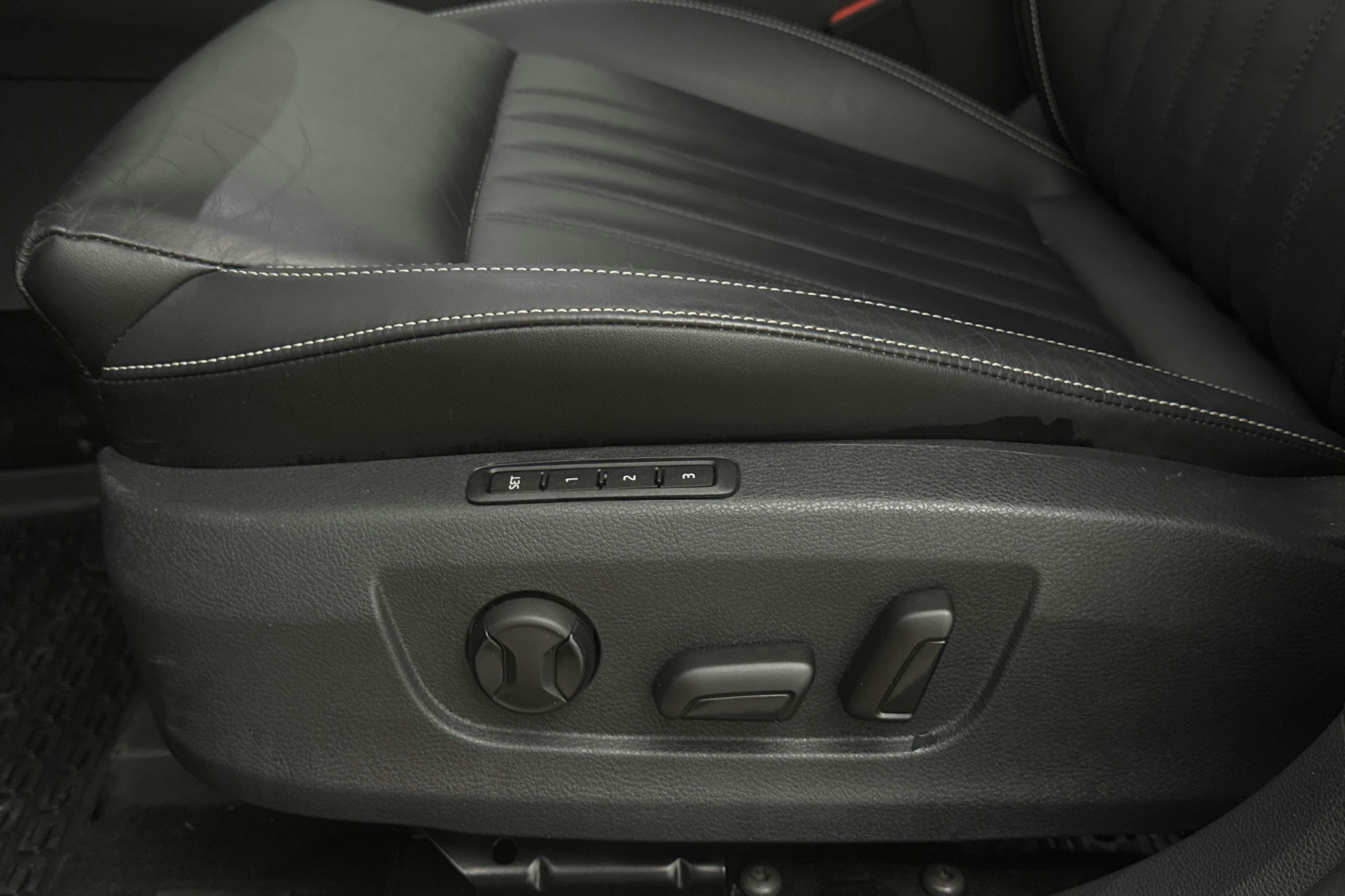 Skoda Superb 2.0 TDI Kombi 4x4 (200hk) - 3 595 mil - Automat - grå - 2022
