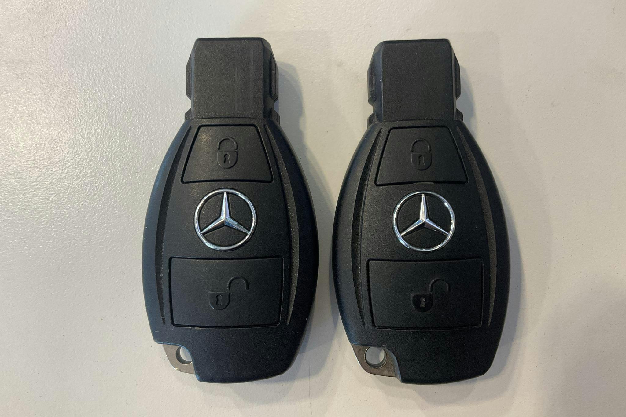 Mercedes Sprinter 315 CDI Volymskåp (150hk) - 15 698 mil - Automat - svart - 2008