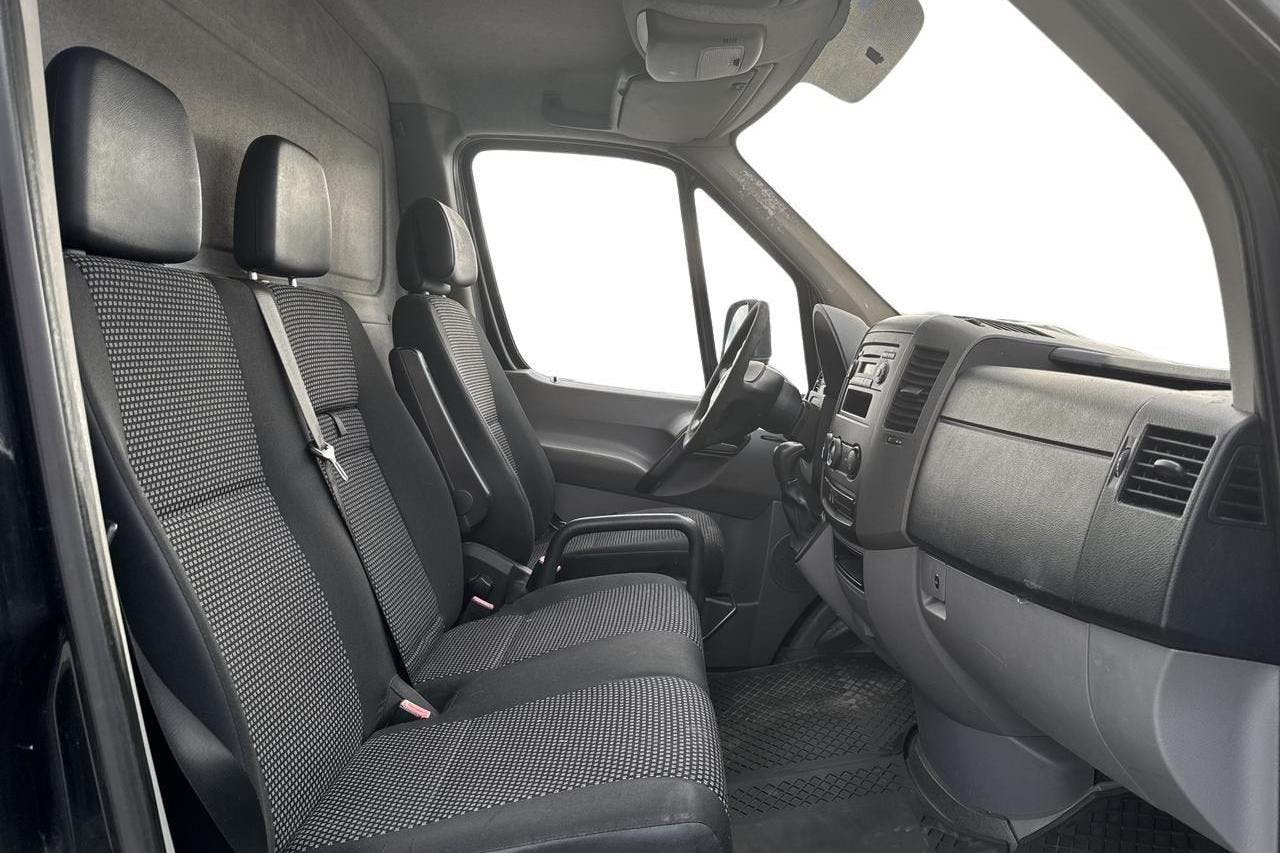 Mercedes Sprinter 315 CDI Volymskåp (150hk) - 15 698 mil - Automat - svart - 2008