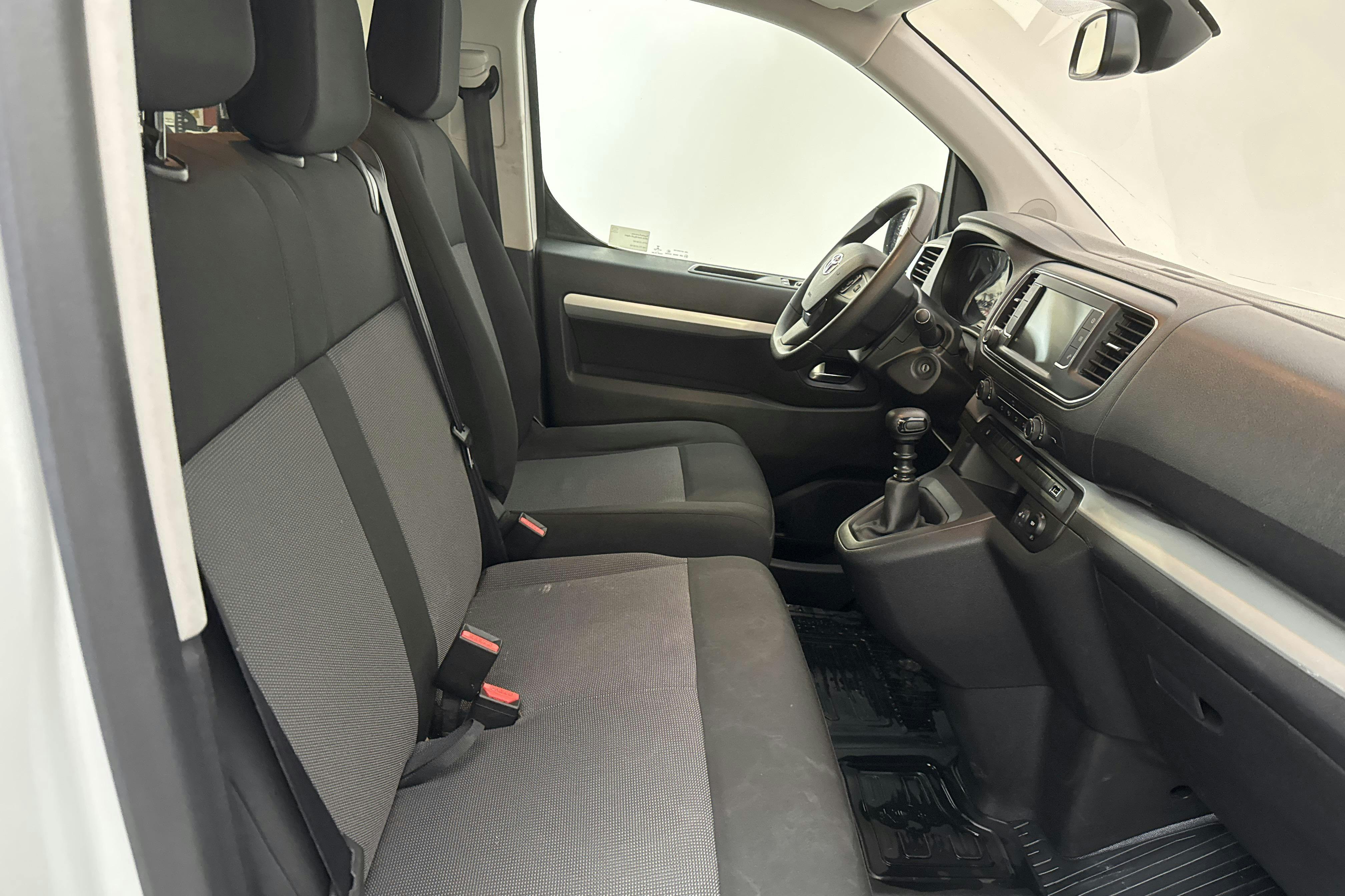 Toyota PROACE Verso 1.5D (120hk) - 5 812 mil - Manuell - vit - 2020