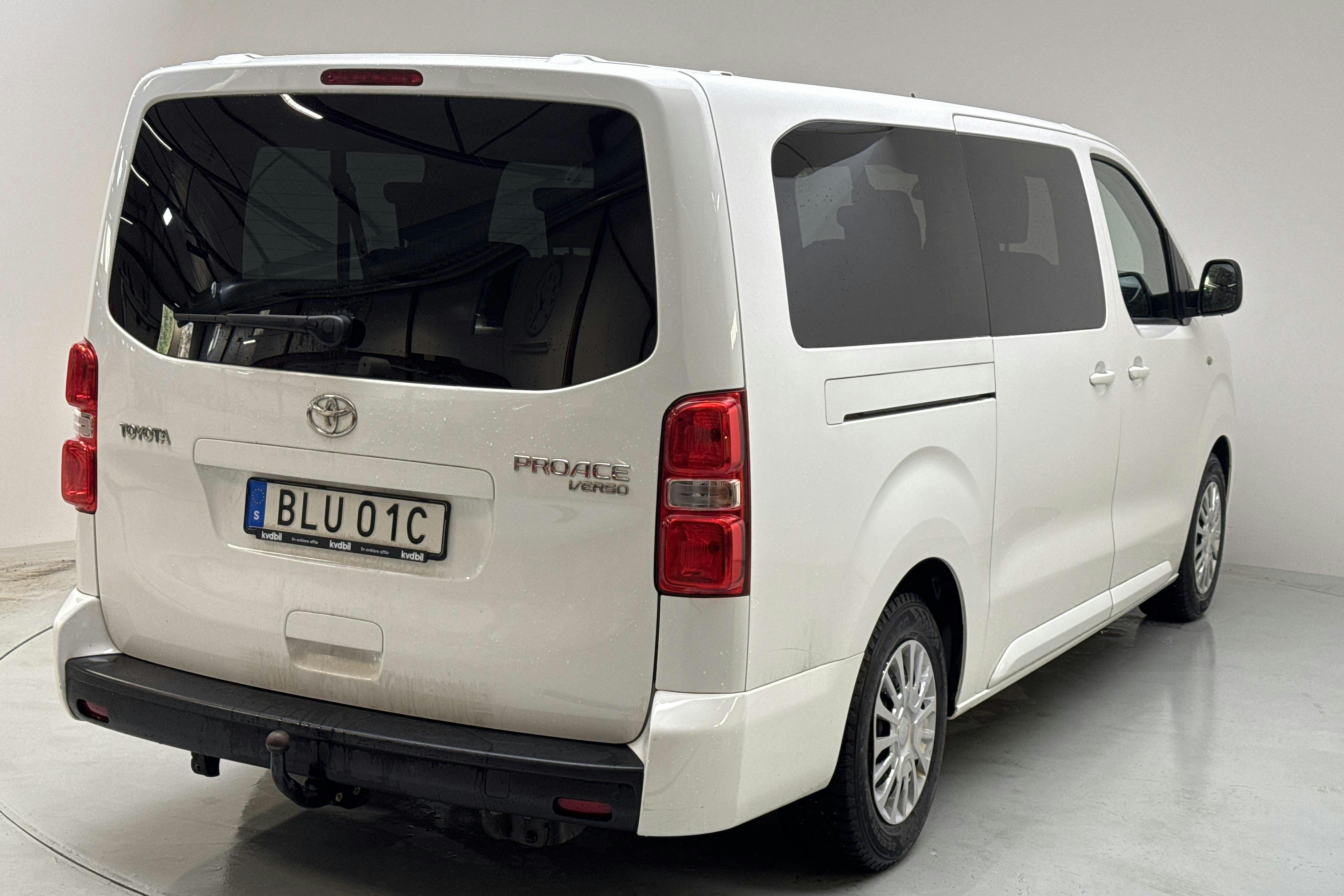 Toyota PROACE Verso 1.5D (120hk) - 5 812 mil - Manuell - vit - 2020