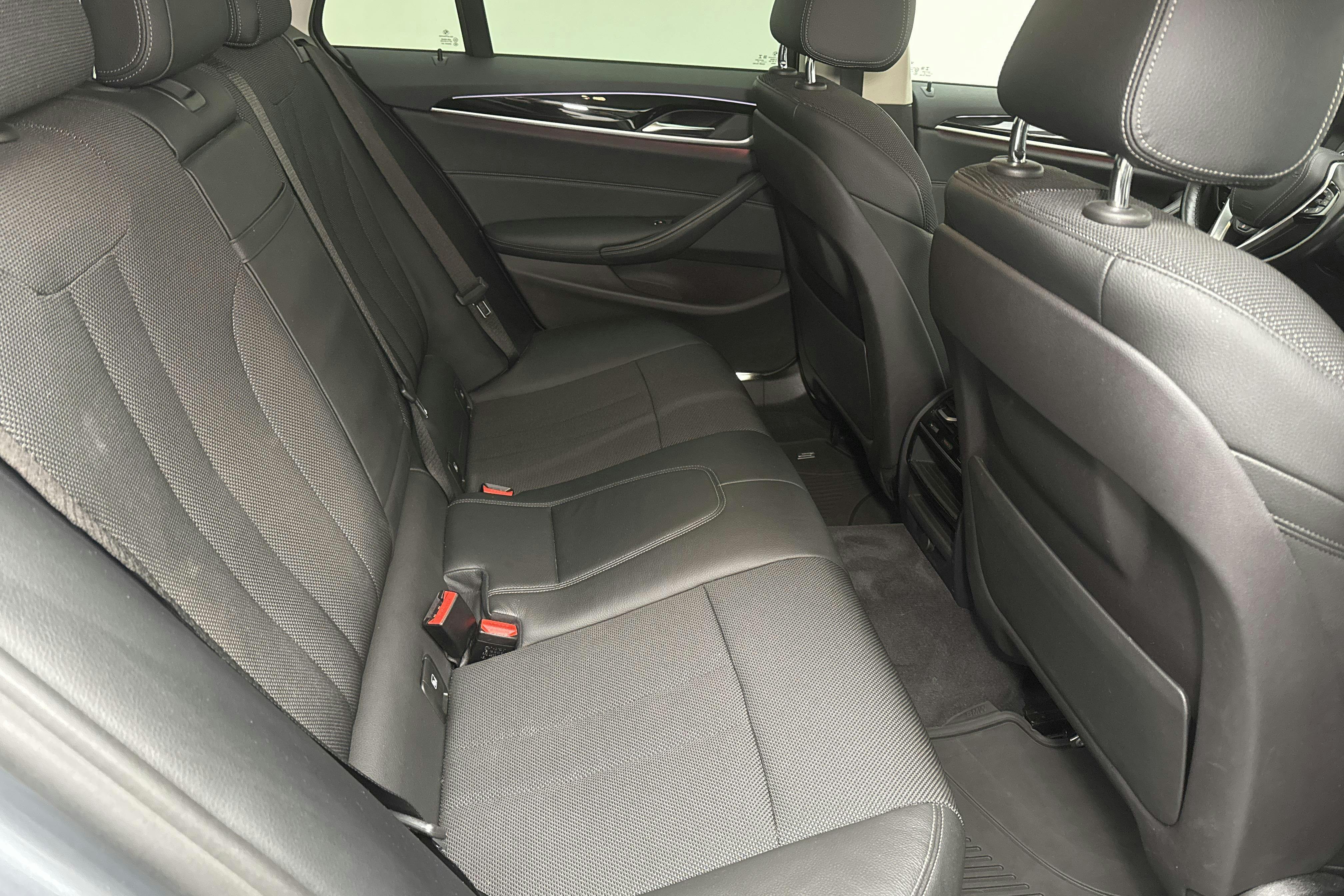 BMW 520d xDrive Touring, G31 (190hk) - 49 650 km - Automatyczna - niebieski - 2019