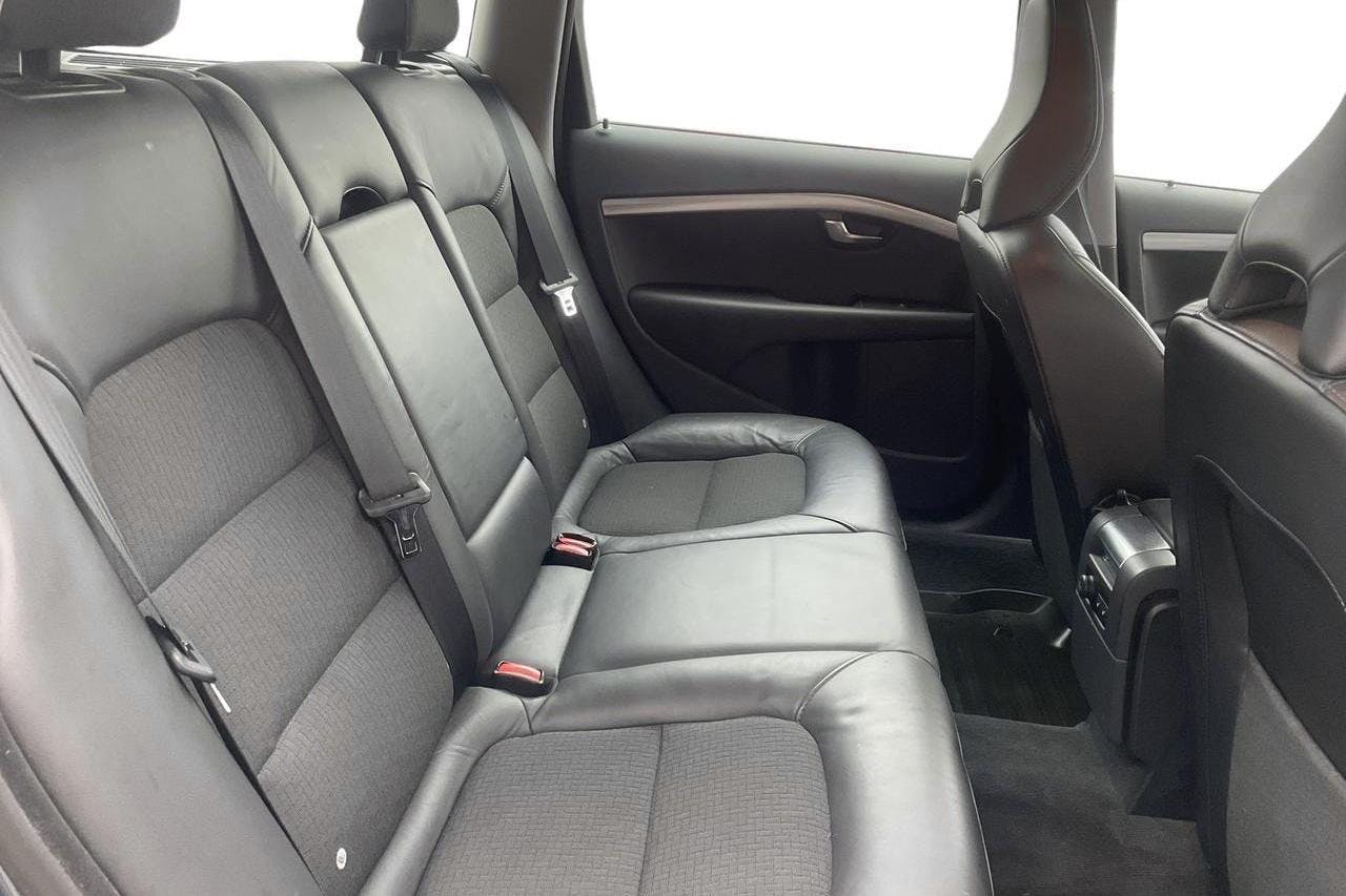 Volvo V70 II T4F (180hk) - 24 890 mil - Automat - blå - 2012