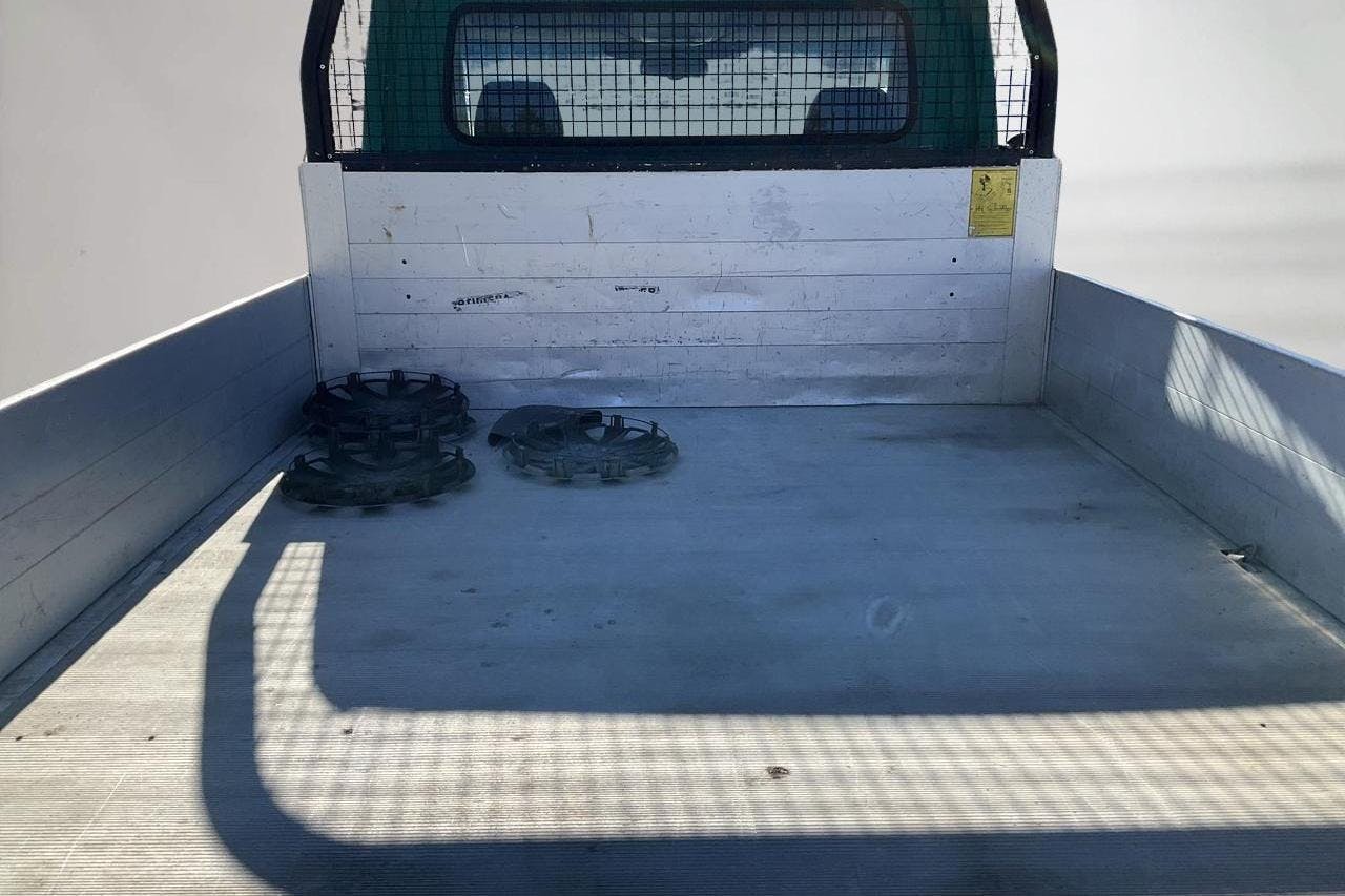 VW Crafter 35 2.0 TDI Flak (163hk) - 24 711 mil - Manuell - grön - 2012