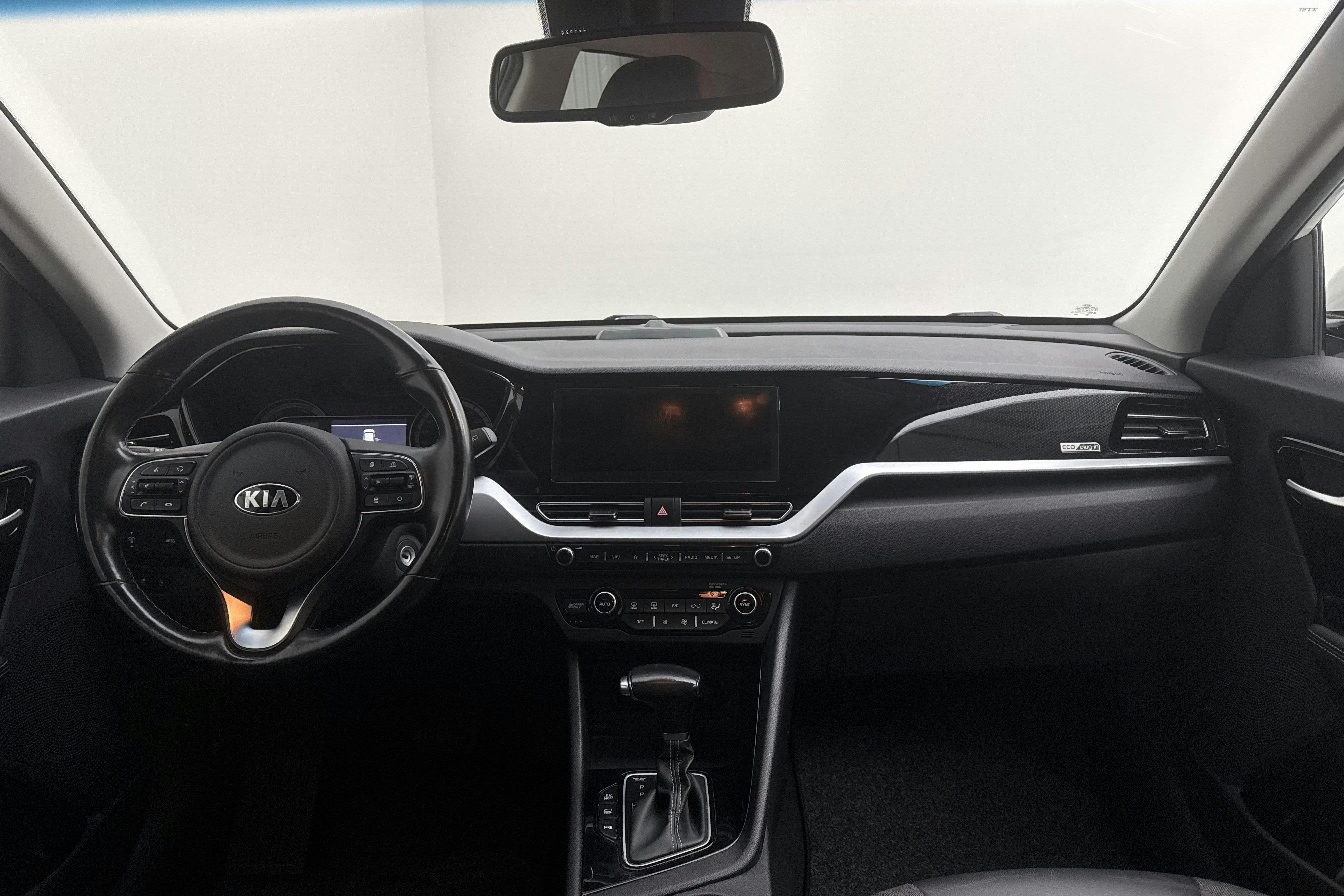 KIA Niro Plug-in Hybrid 1.6 (141hk) - 5 947 mil - Automat - vit - 2020