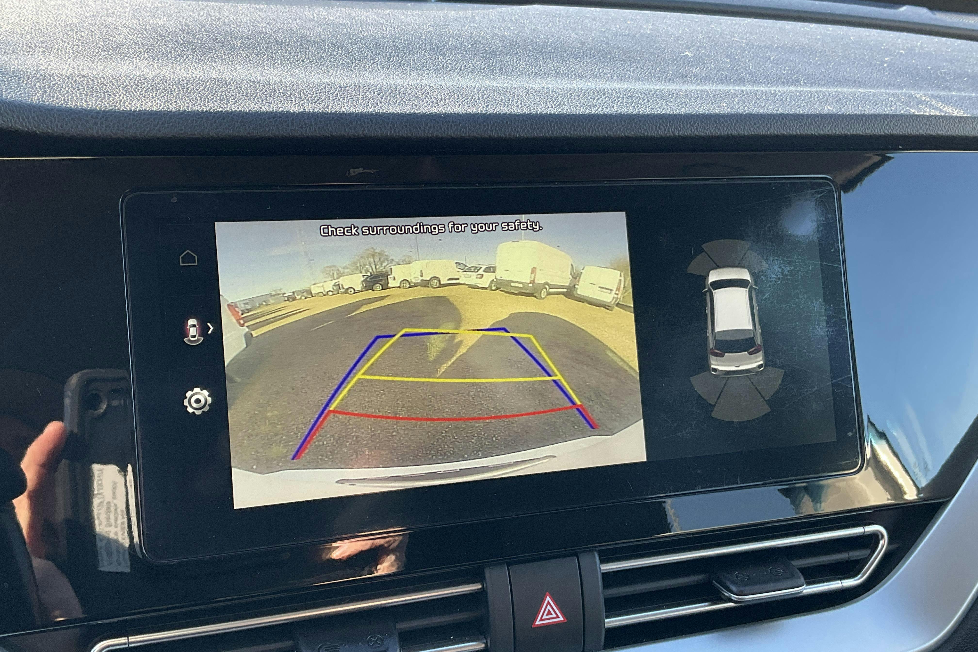 KIA Niro Plug-in Hybrid 1.6 (141hk) - 5 947 mil - Automat - vit - 2020