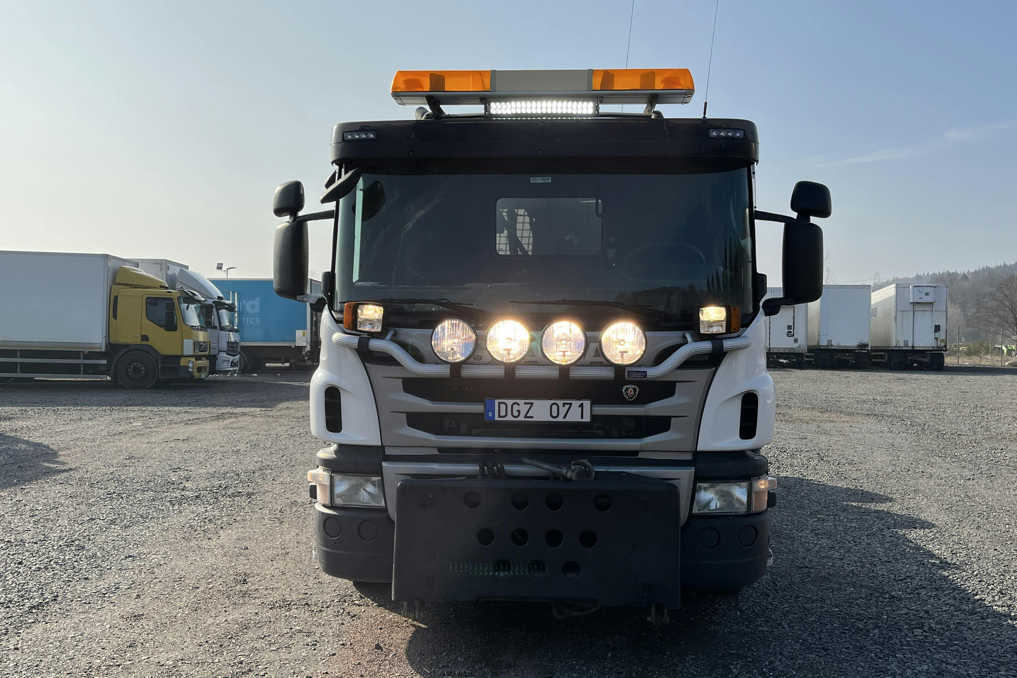Scania P400 - 247 623 km - Automat - silver - 2012