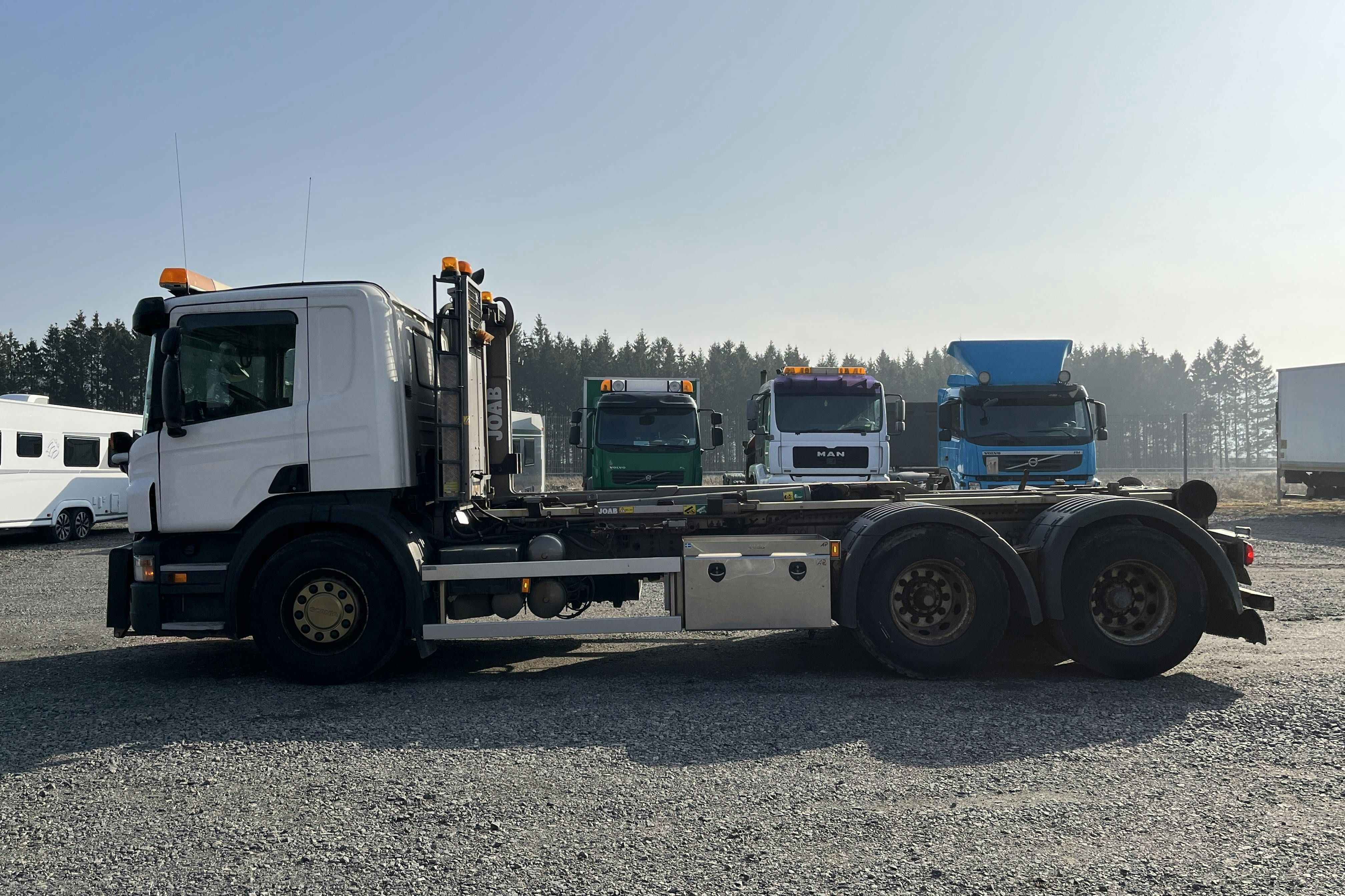 Scania P400 - 247 623 km - Automat - silver - 2012