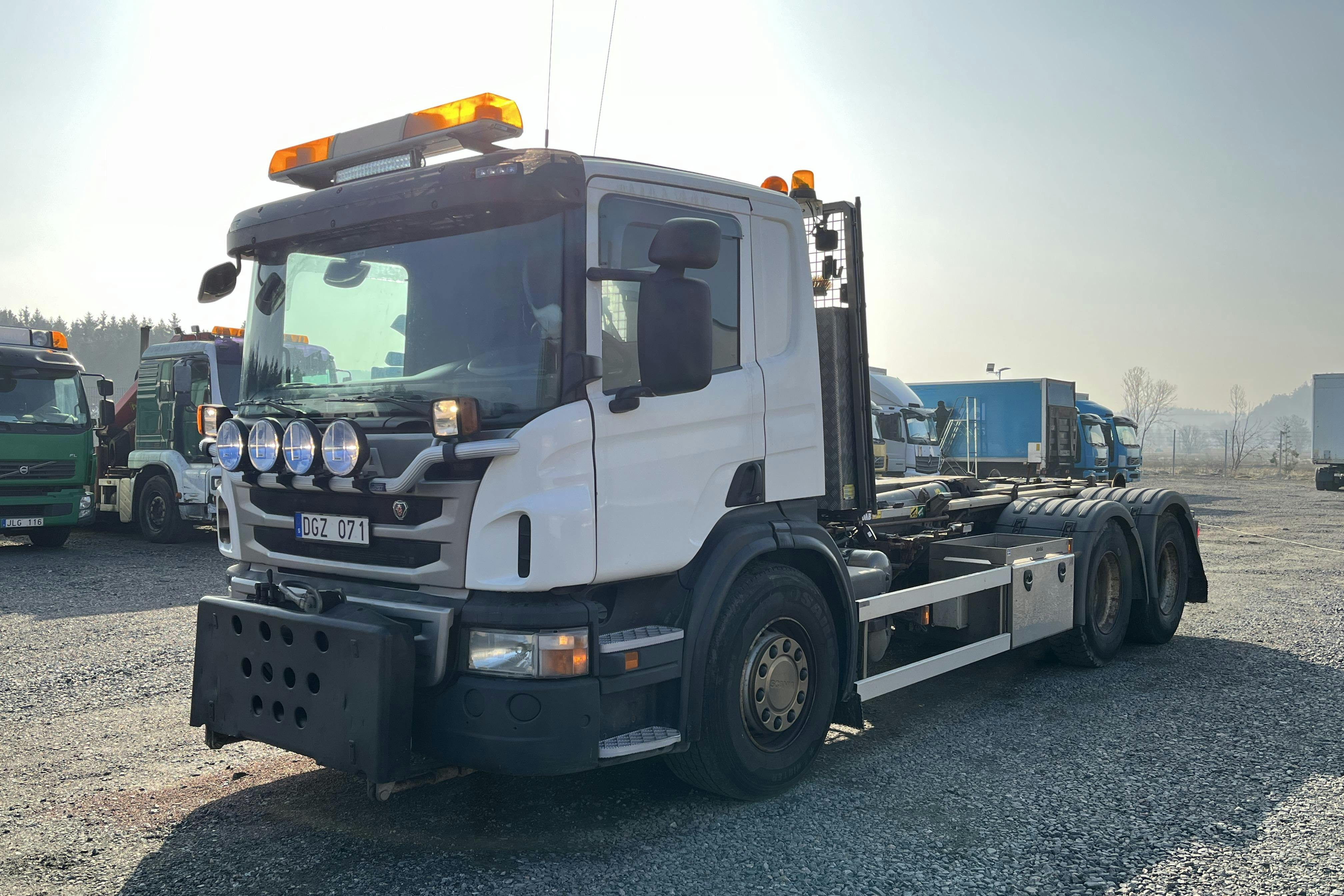 Scania P400 - 247 623 km - Automat - silver - 2012