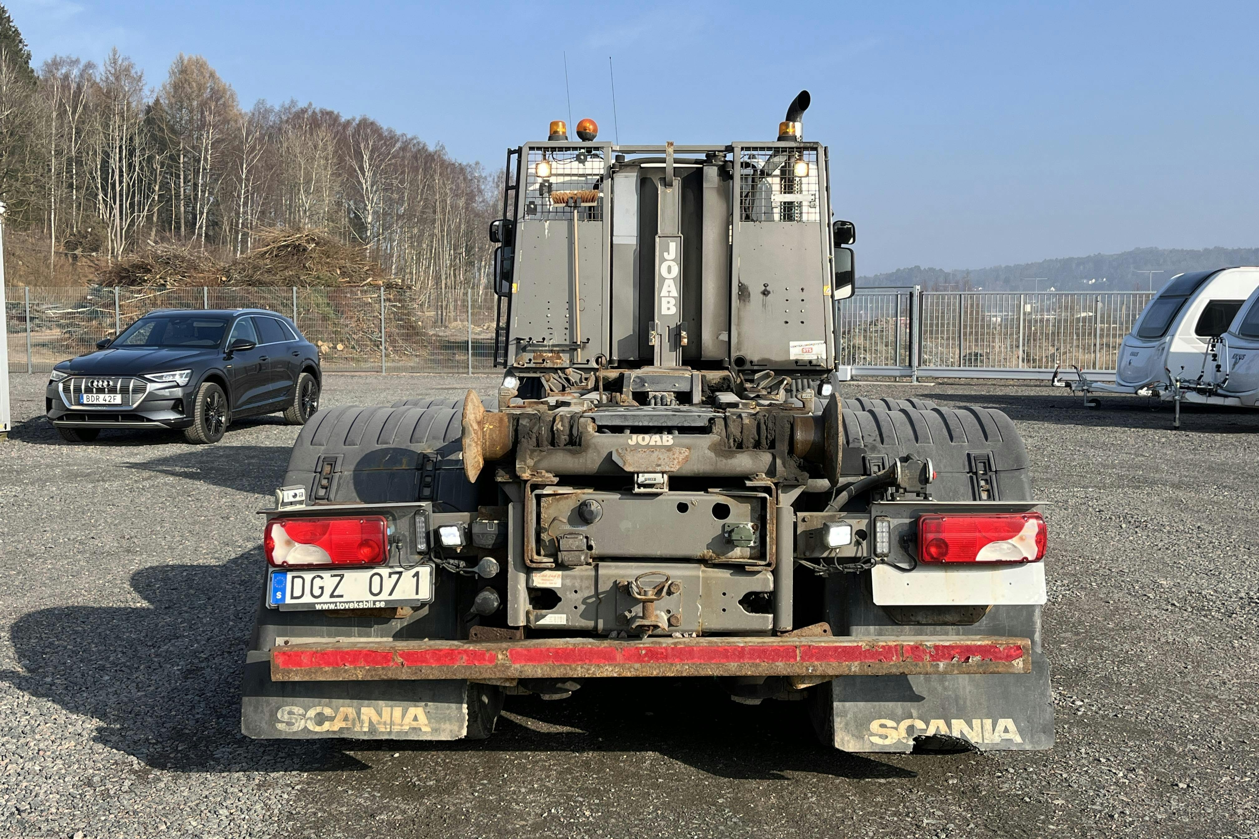 Scania P400 - 247 623 km - Automat - silver - 2012