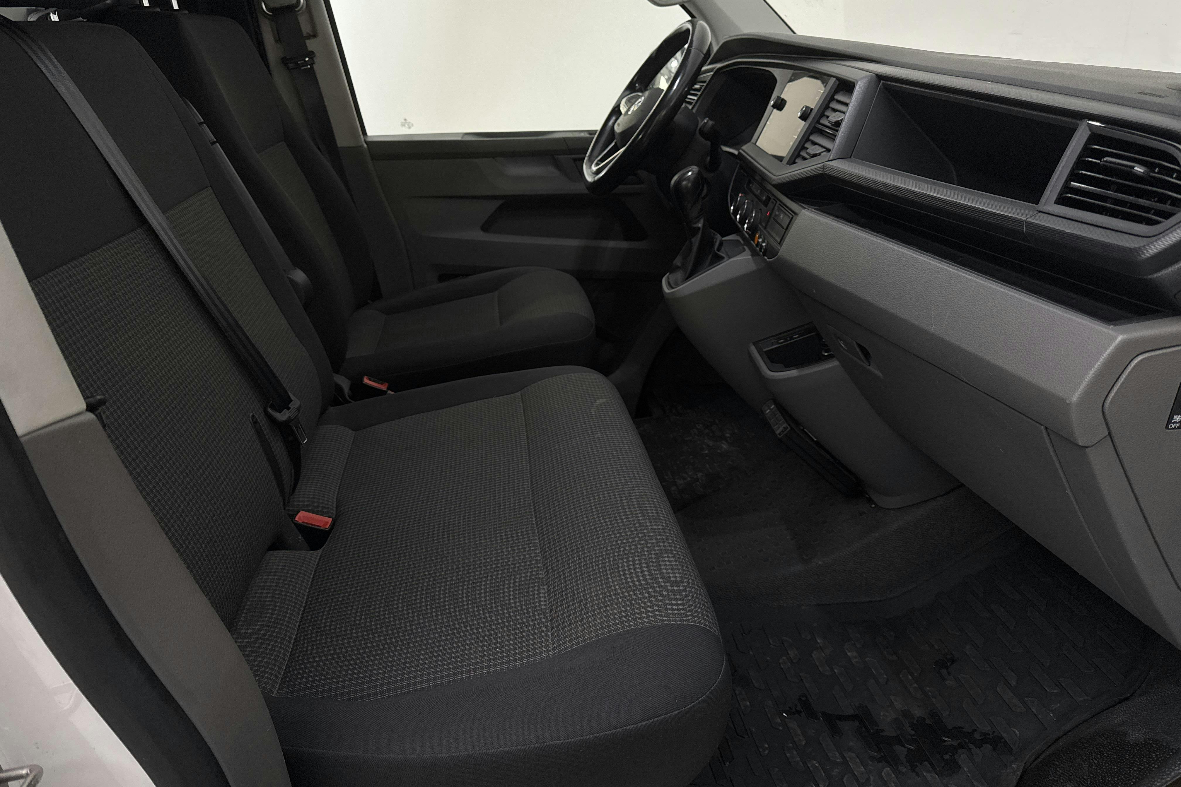 VW Transporter T6 2.0 TDI BMT Skåp 4MOTION (150hk) - 12 158 mil - Automat - vit - 2020