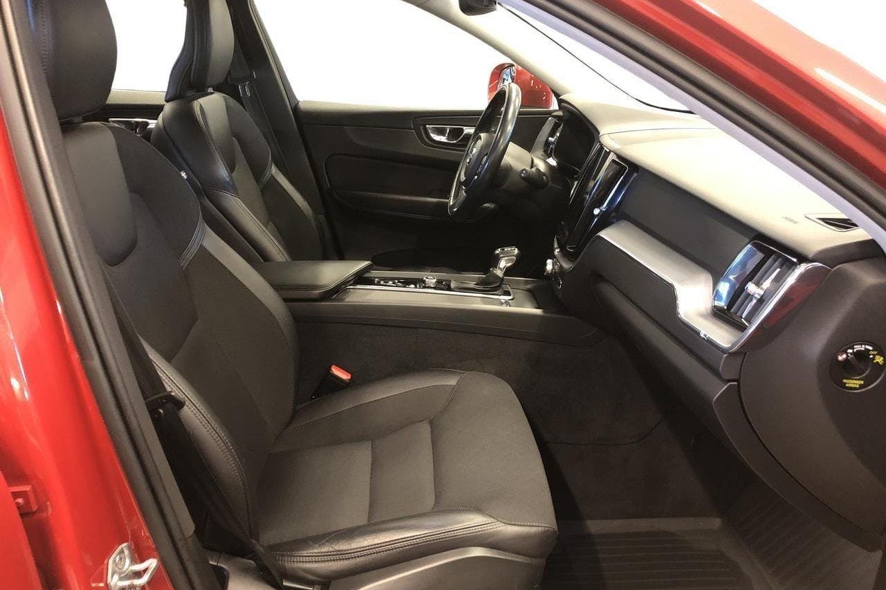 Volvo XC60 D4 AWD (190hk) - 14 896 mil - Automat - röd - 2019