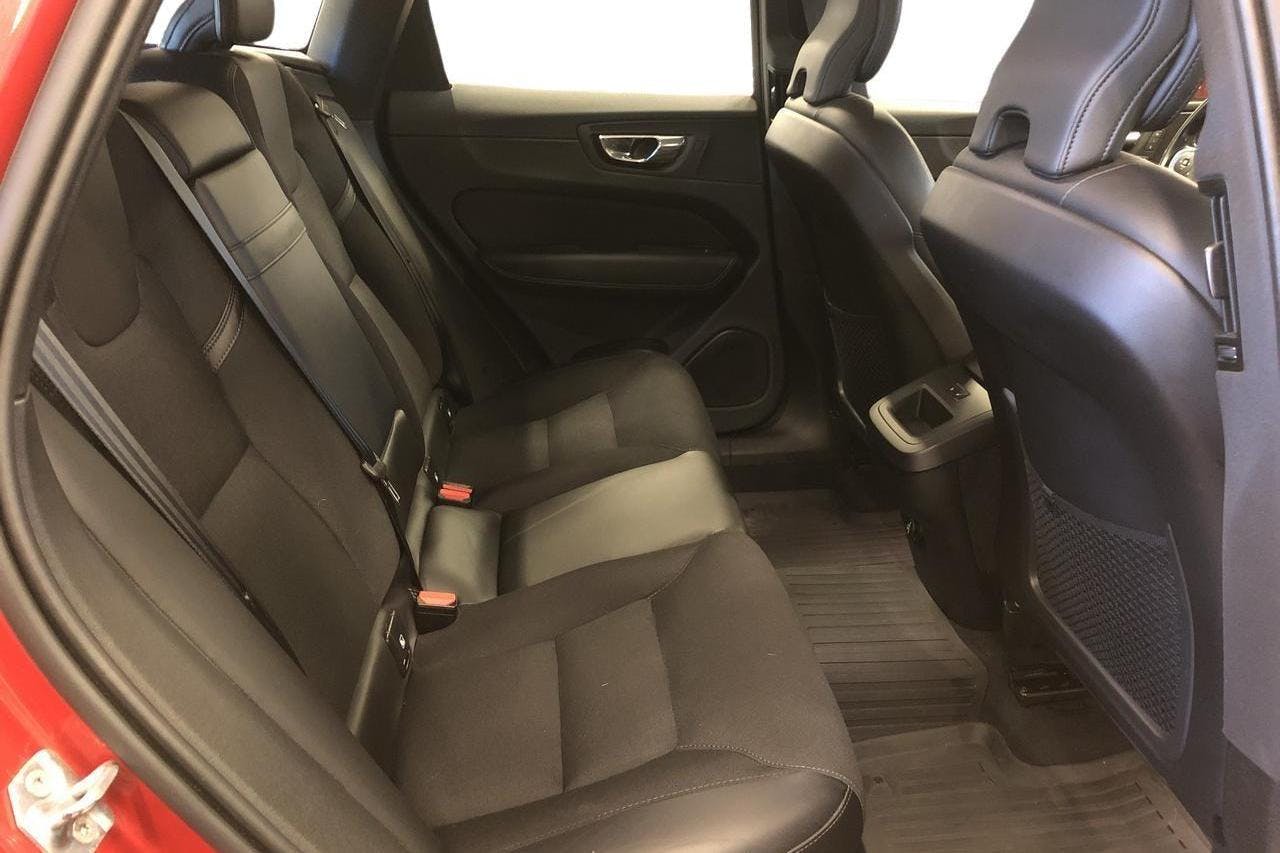 Volvo XC60 D4 AWD (190hk) - 14 896 mil - Automat - röd - 2019