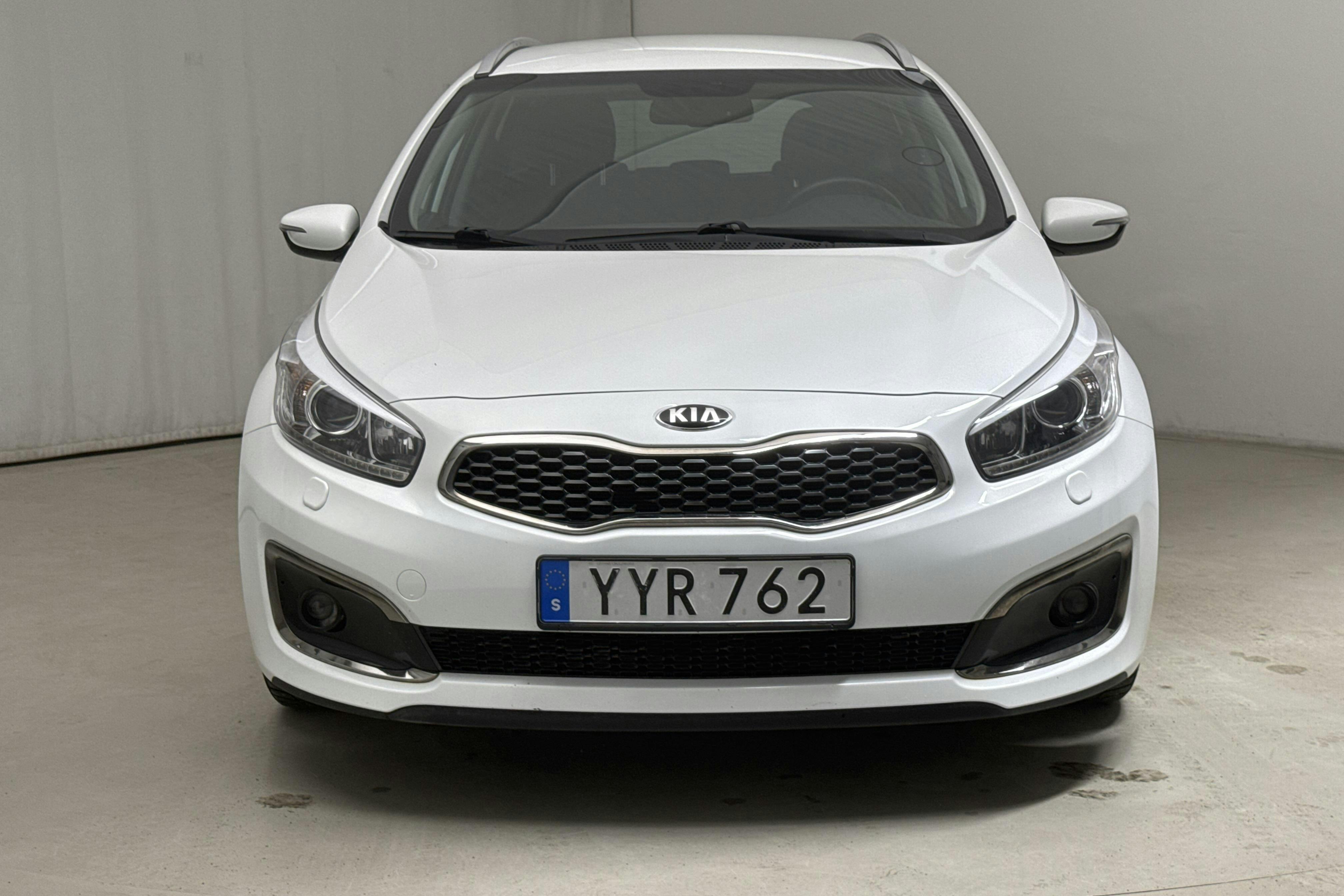 KIA Cee'd 1.6 SW (135hk) - 99 430 km - Manualna - biały - 2018