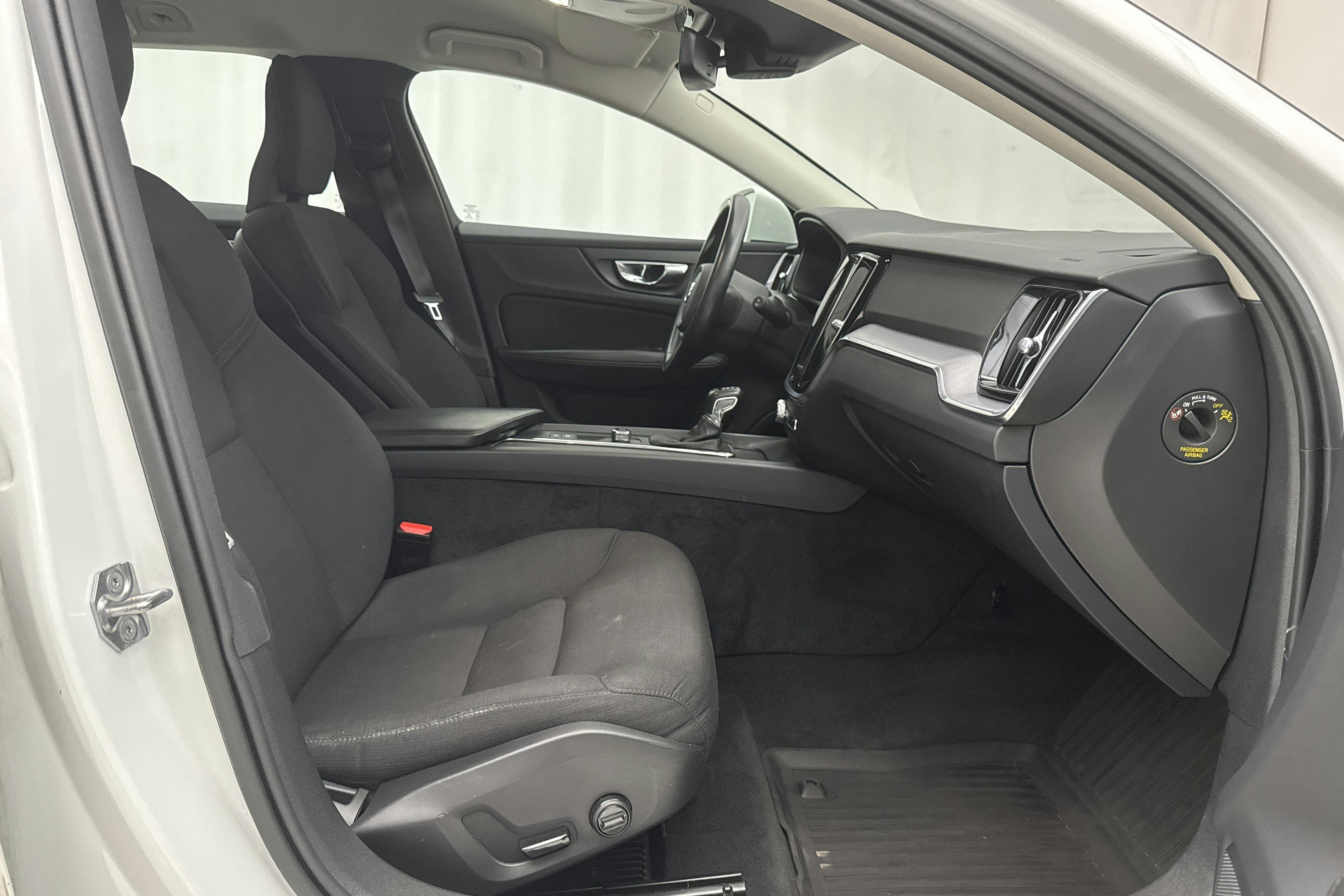 Volvo V60 D4 Cross Country AWD (190hk) - 87 660 km - Automaattinen - valkoinen - 2020