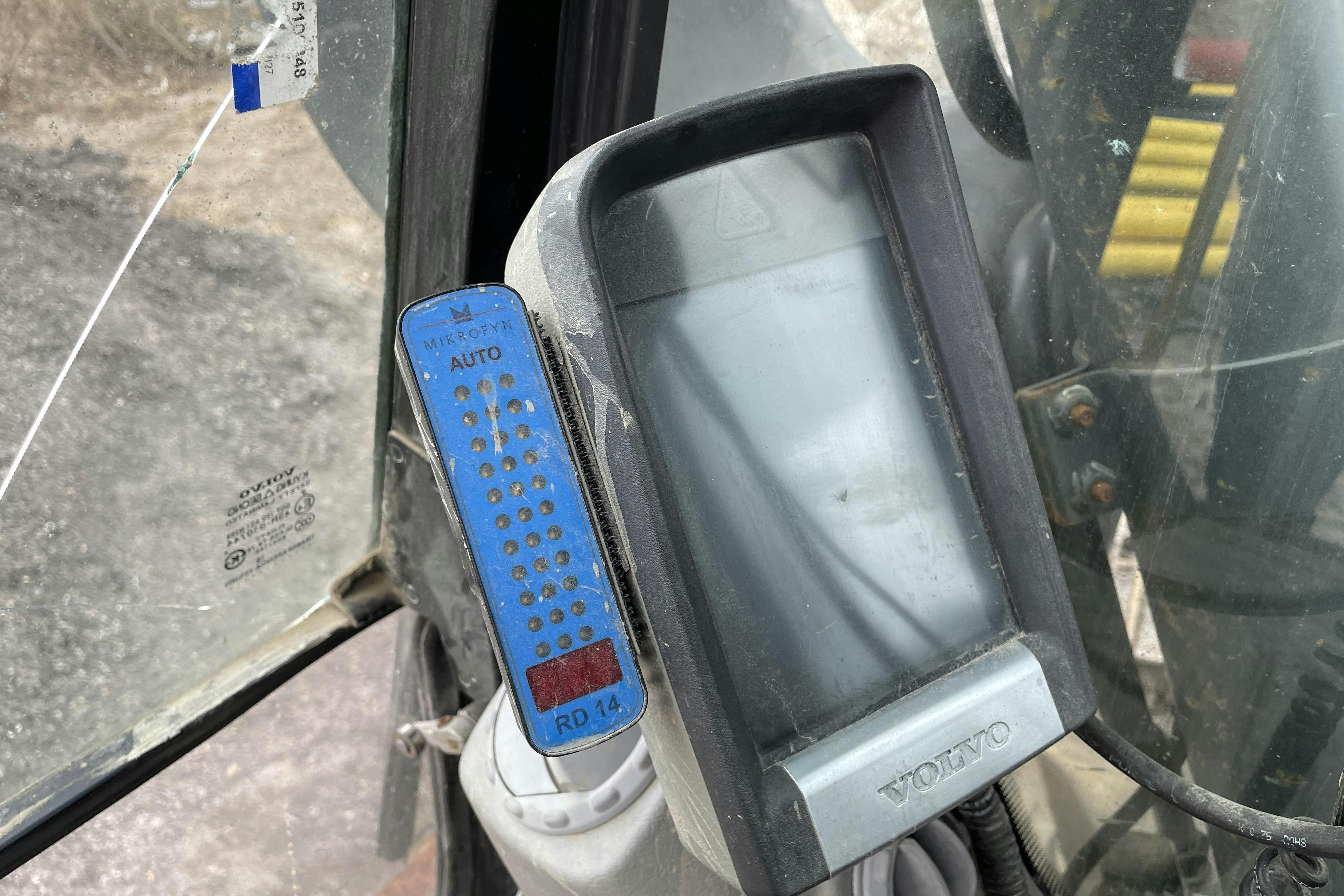 VOLVO EC240 CL bandgrävare -  - 2010
