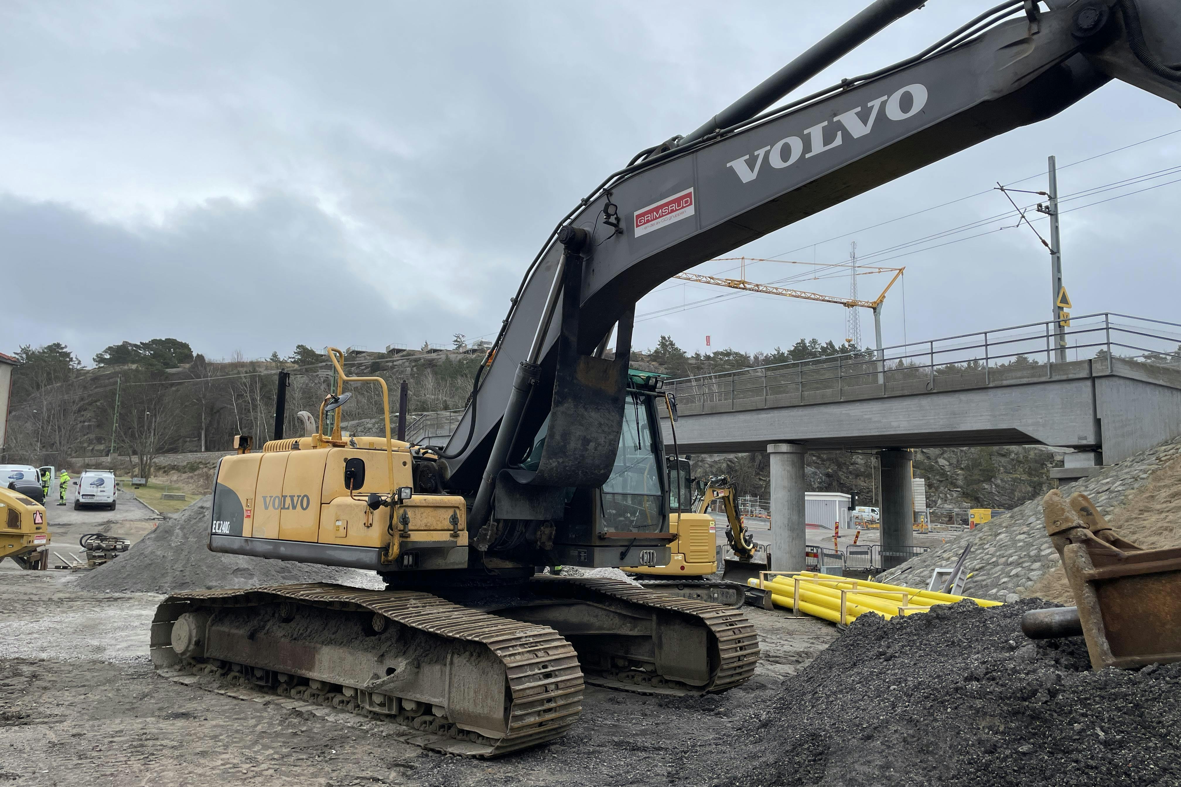 VOLVO EC240 CL bandgrävare -  - 2010