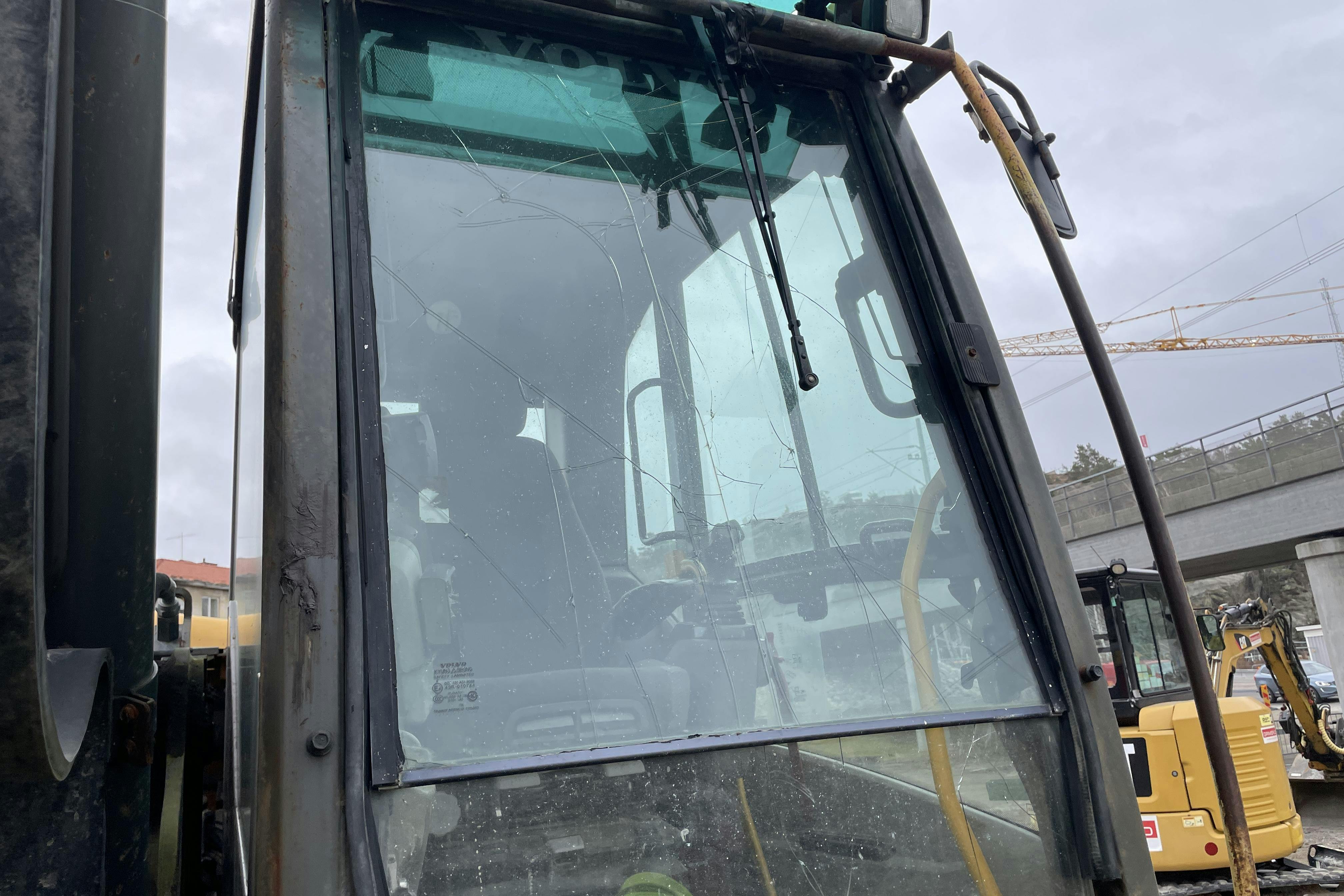 VOLVO EC240 CL bandgrävare -  - 2010