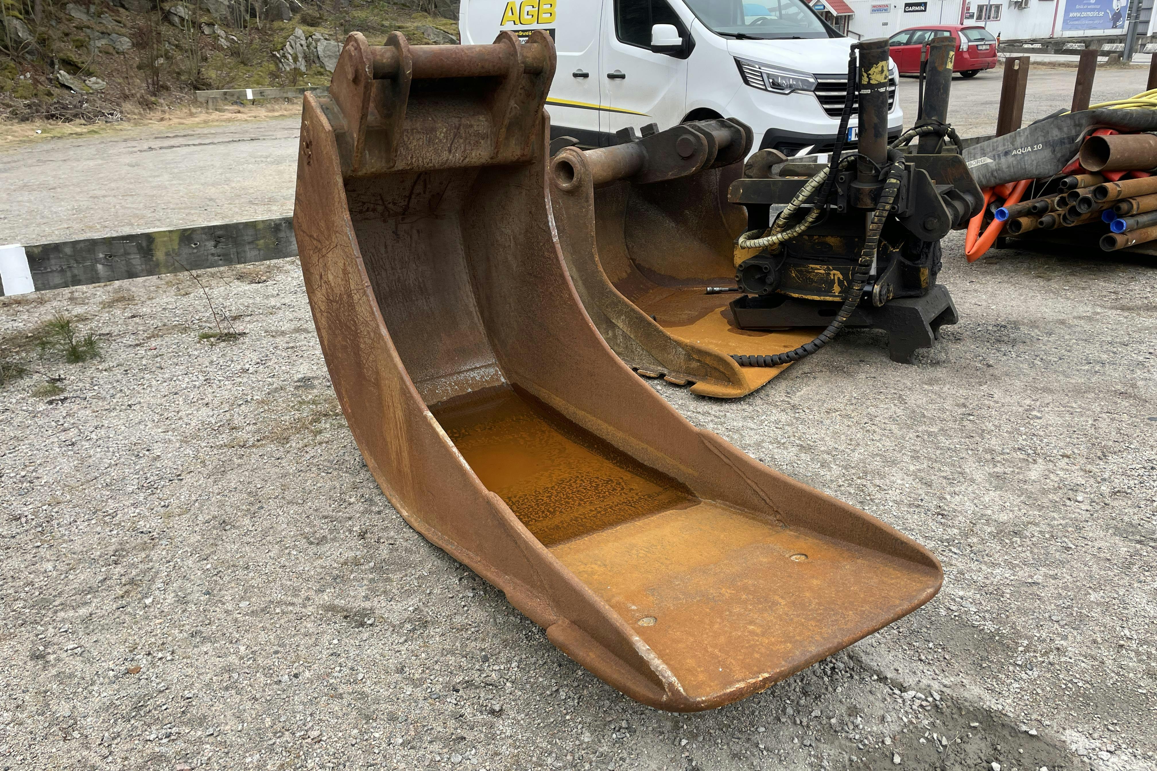VOLVO EC240 CL bandgrävare -  - 2010