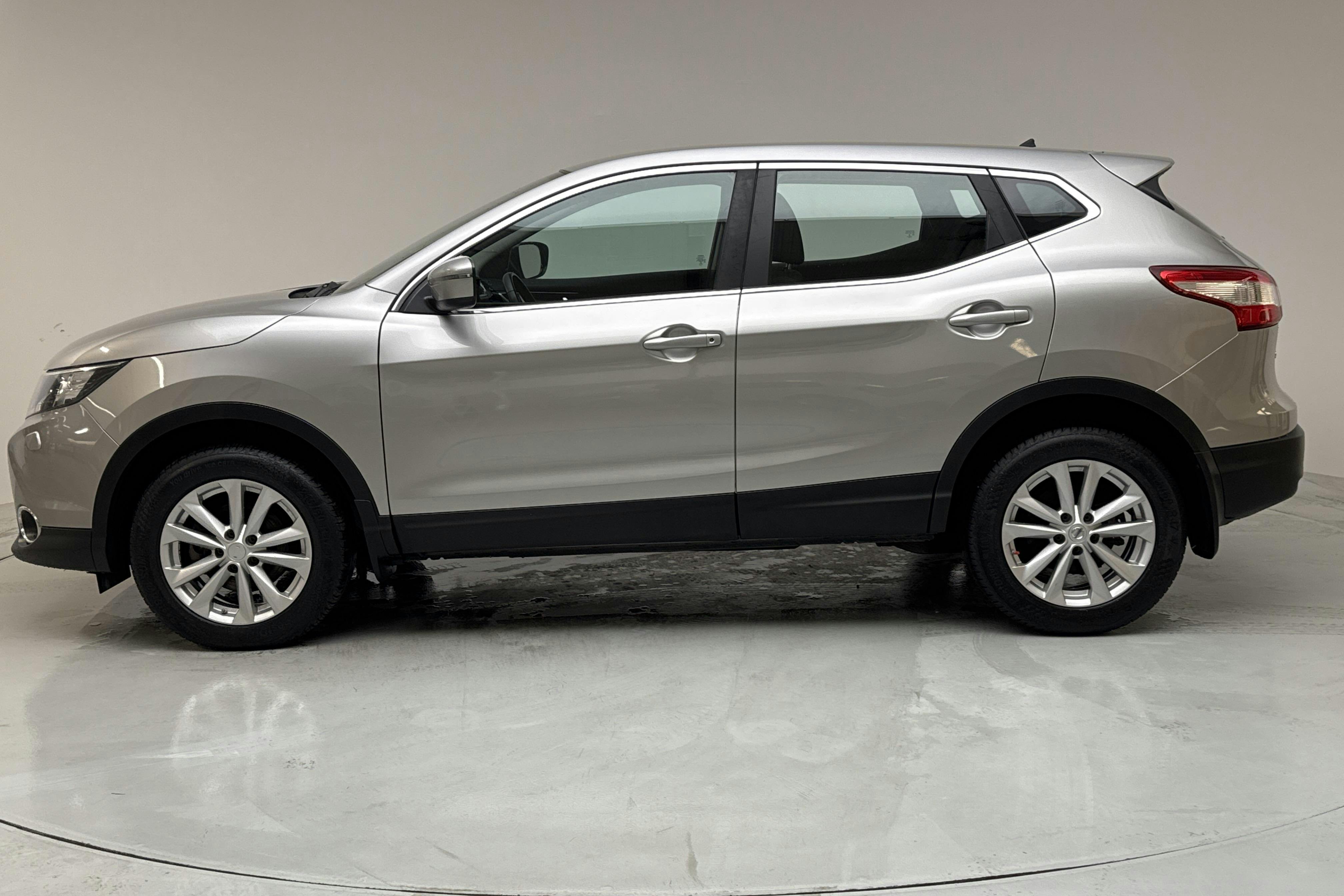 Nissan Qashqai 1.6 dCi 4x4 (130hk) - 10 104 mil - Manuell - silver - 2016