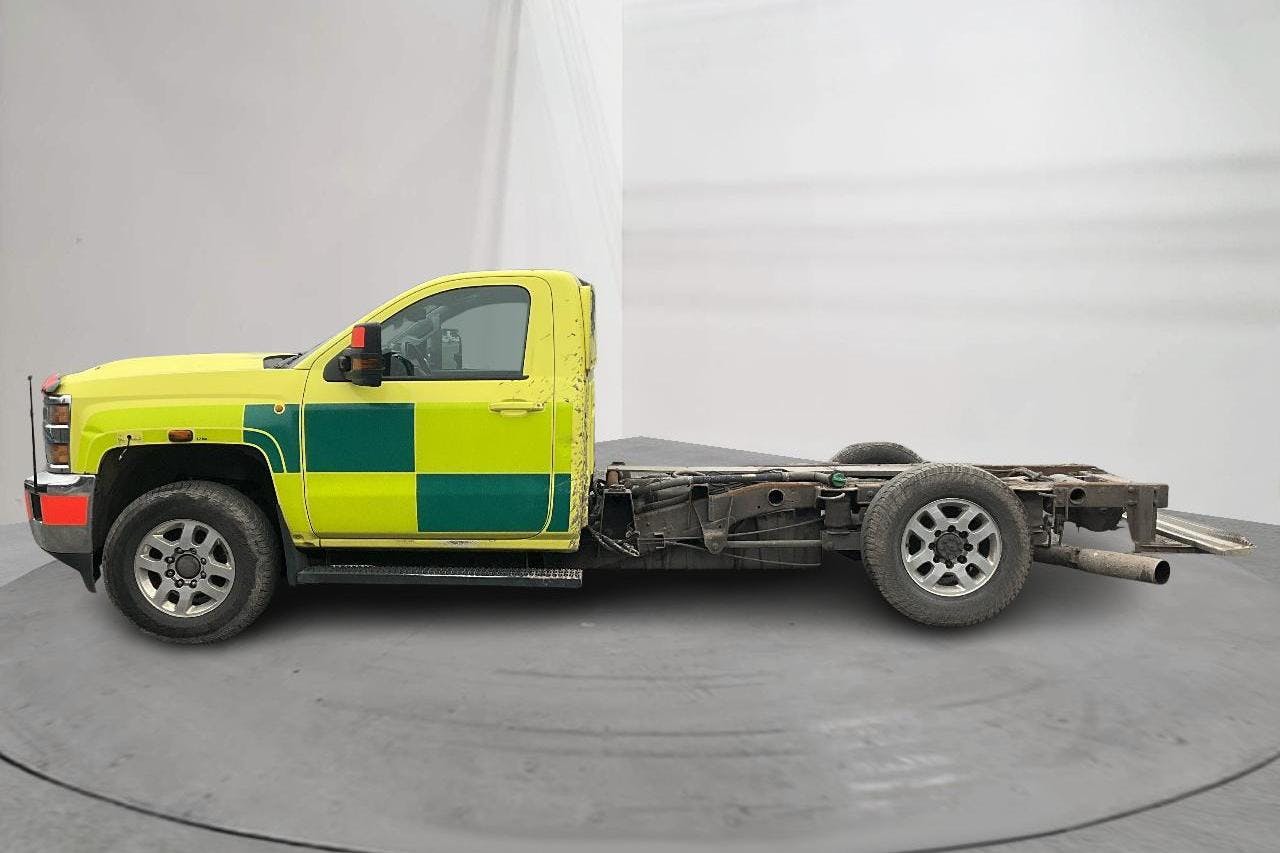 Chevrolet Chassi (tidigare ambulans) - 318 869 km - Automat - 2017