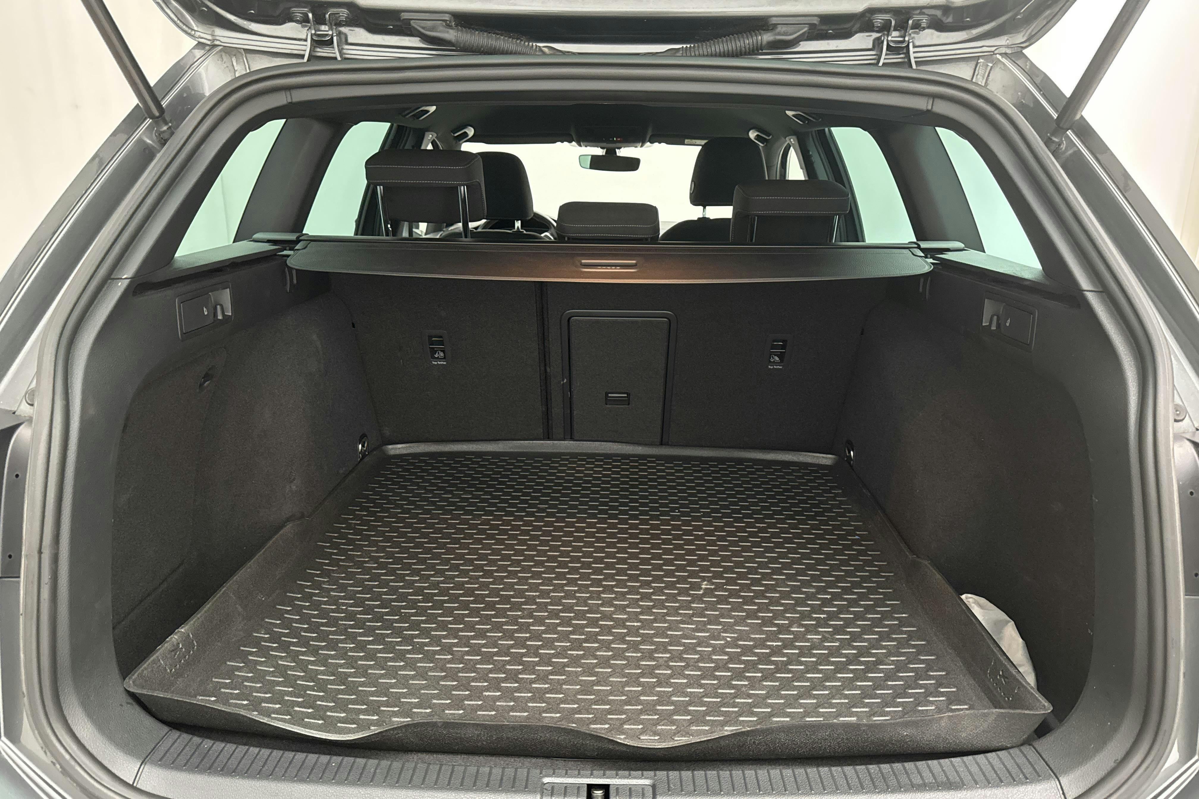 VW Golf VII 1.5 TSI Sportscombi (150hk) - 4 893 mil - Automat - Dark Grey - 2020