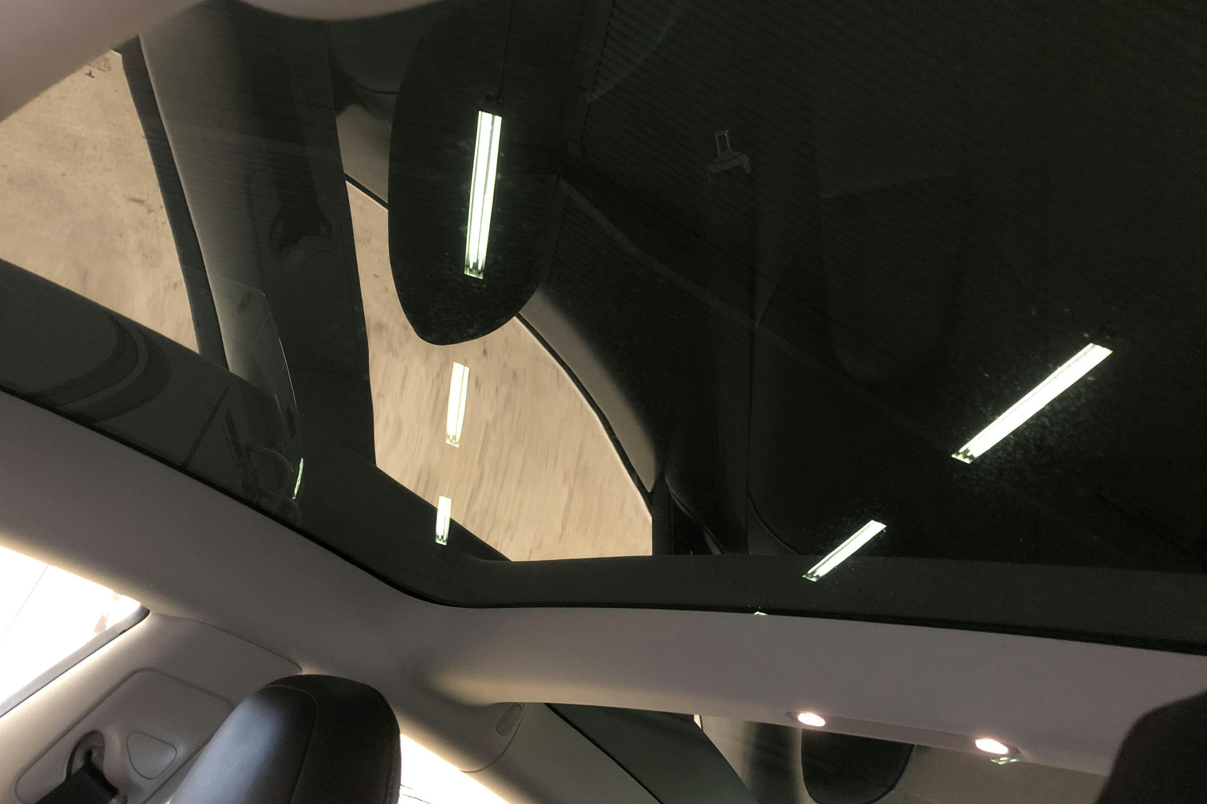 Tesla Model 3 Long Range Dual Motor AWD - 15 297 mil - Automat - svart - 2019