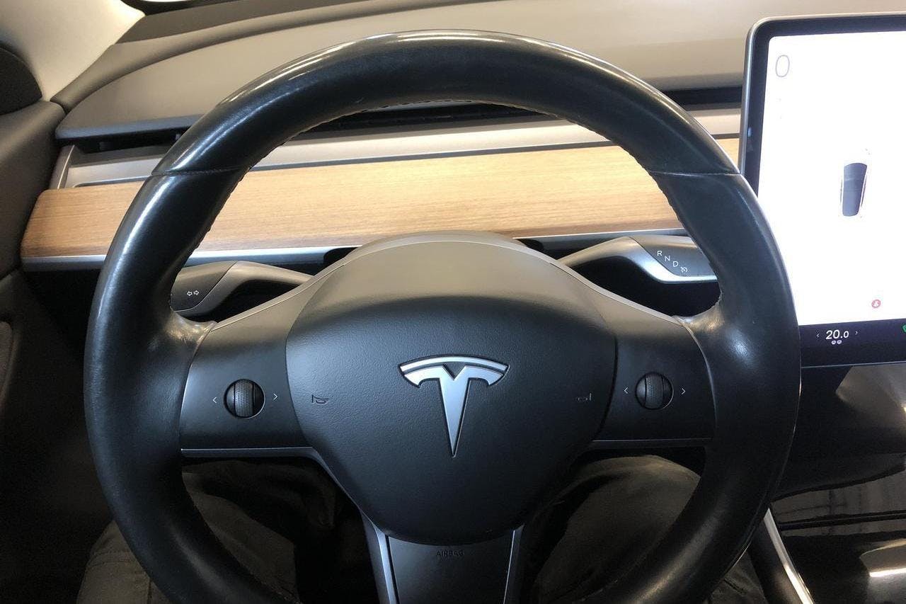 Tesla Model 3 Long Range Dual Motor AWD - 15 297 mil - Automat - svart - 2019