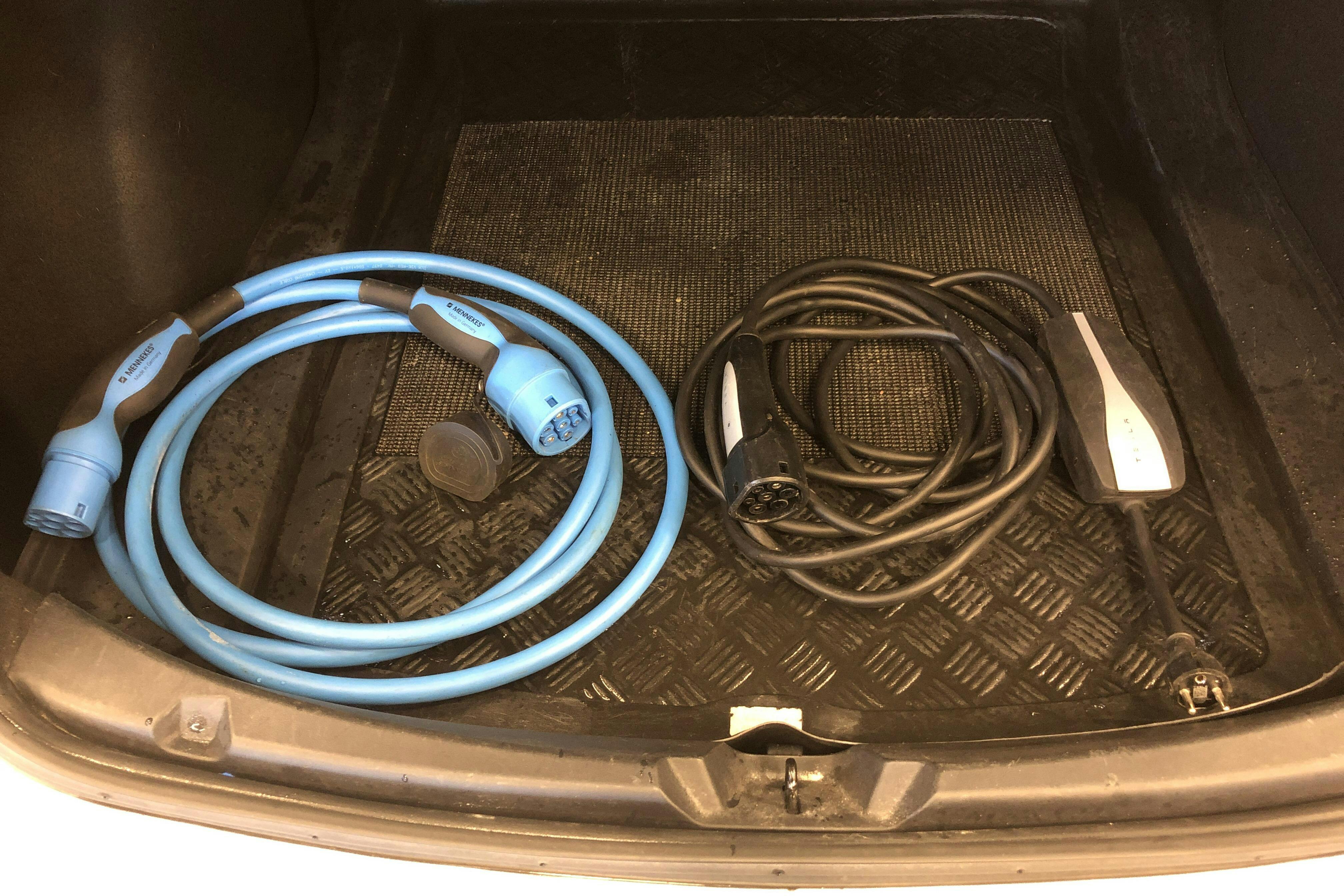 Tesla Model 3 Long Range Dual Motor AWD - 15 297 mil - Automat - svart - 2019