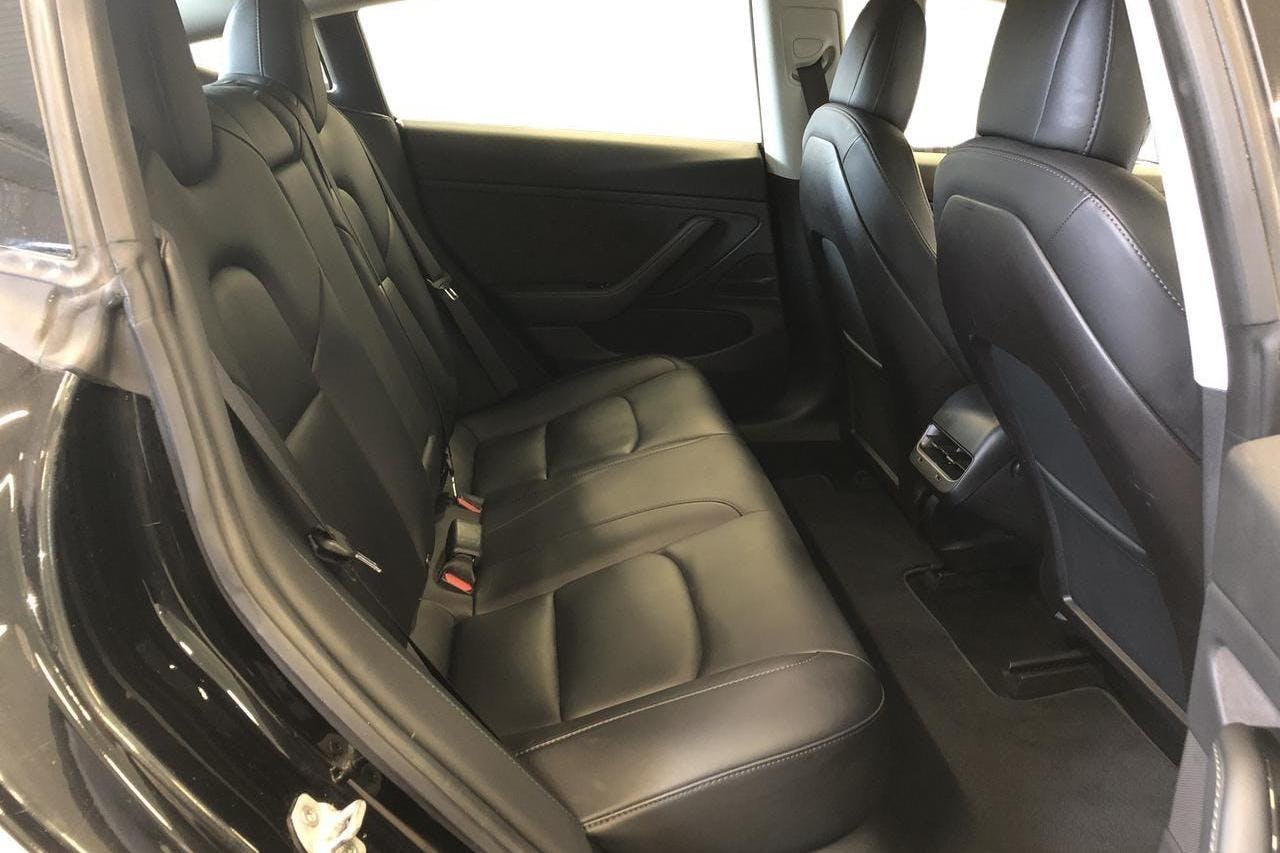 Tesla Model 3 Long Range Dual Motor AWD - 15 297 mil - Automat - svart - 2019