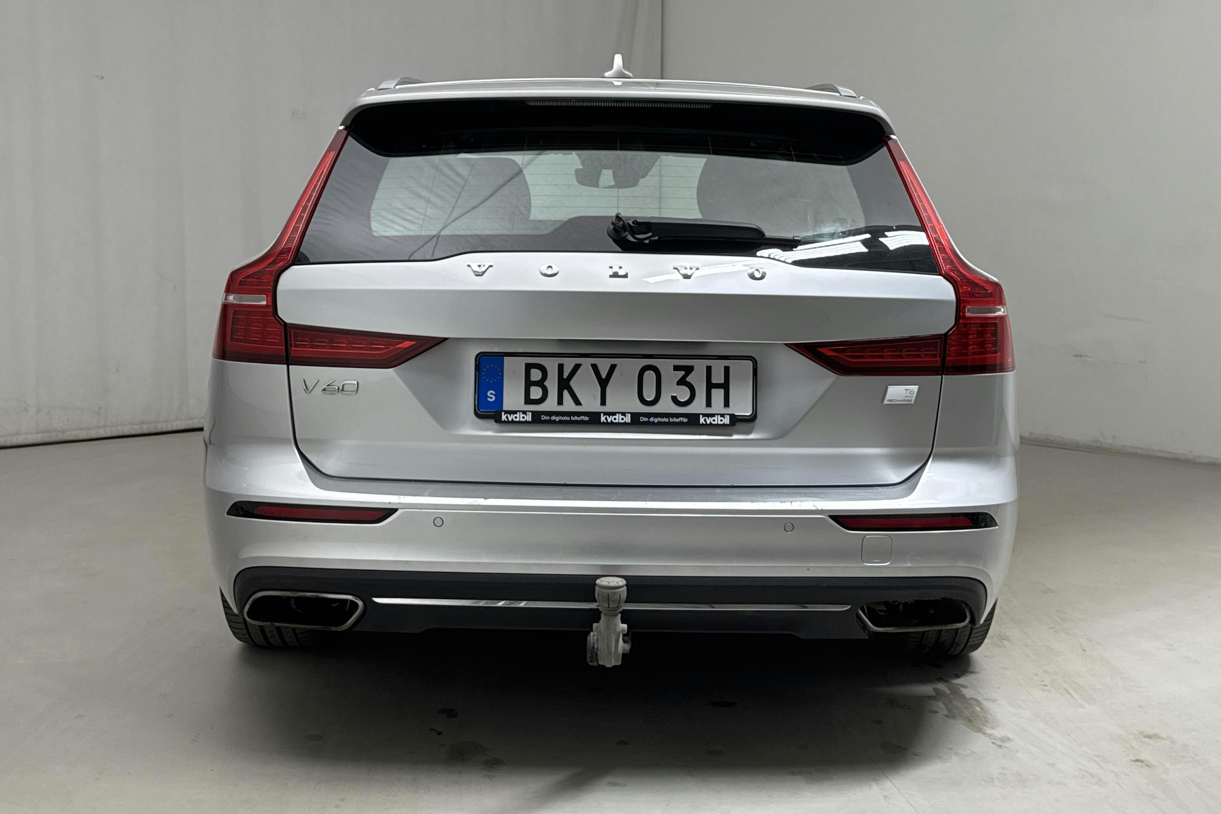 Volvo V60 T6 AWD Recharge (350hk) - 119 850 km - Automatyczna - srebro - 2022