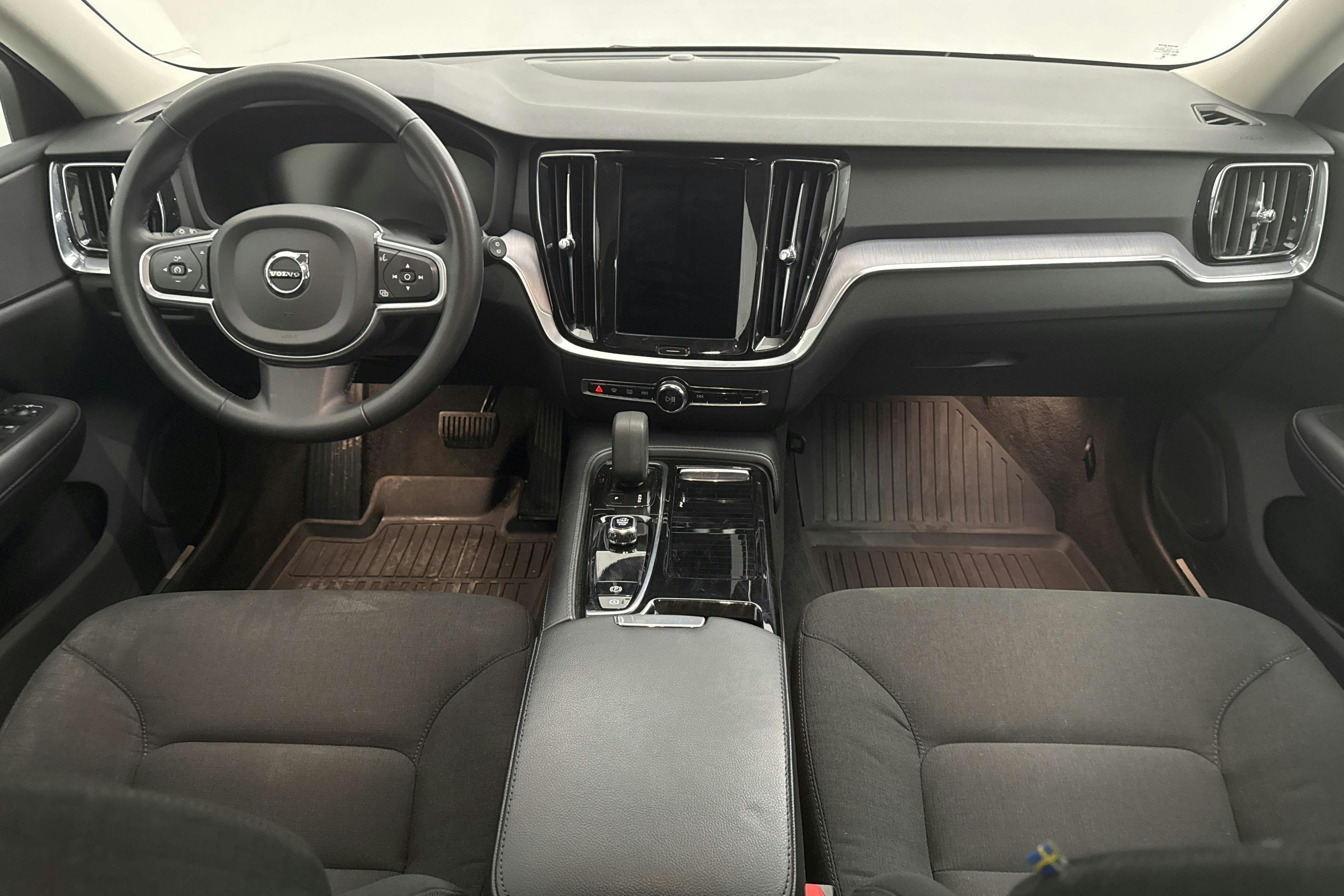 Volvo V60 T6 AWD Recharge (350hk) - 119 850 km - Automatyczna - srebro - 2022