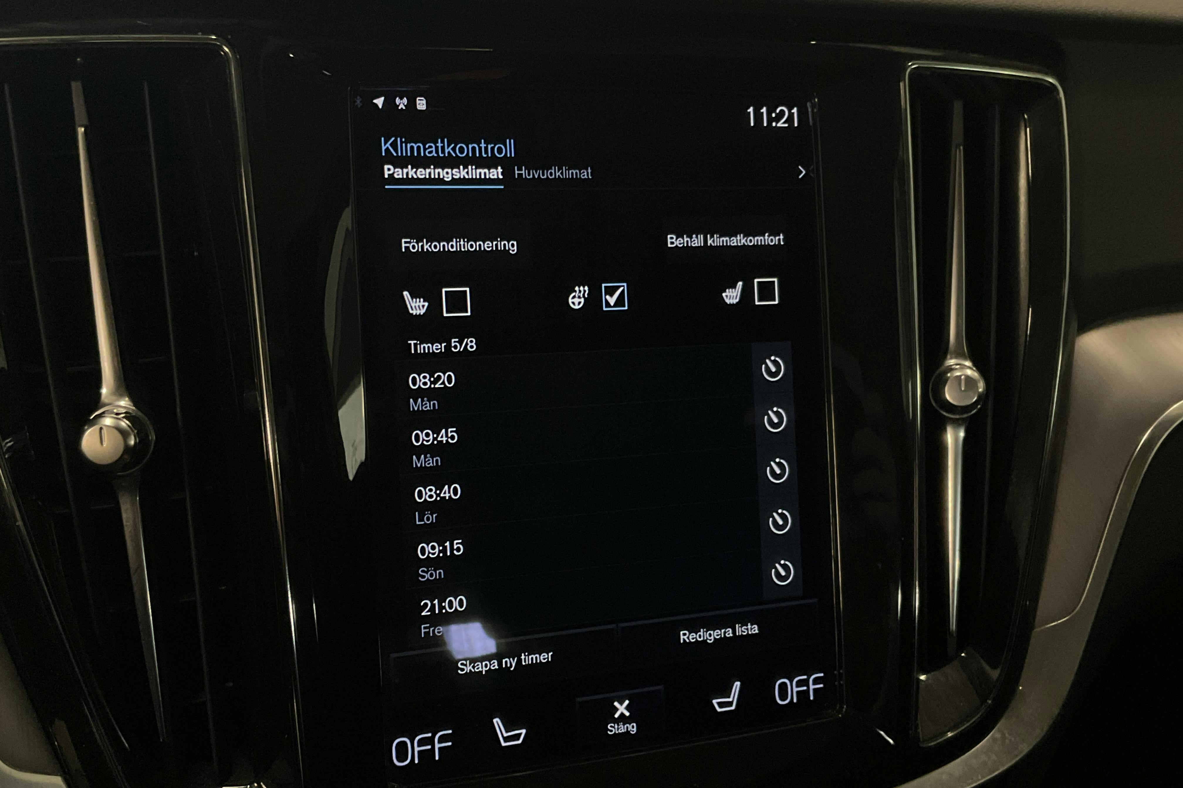 Volvo V60 T6 AWD Recharge (350hk) - 119 850 km - Automatyczna - srebro - 2022