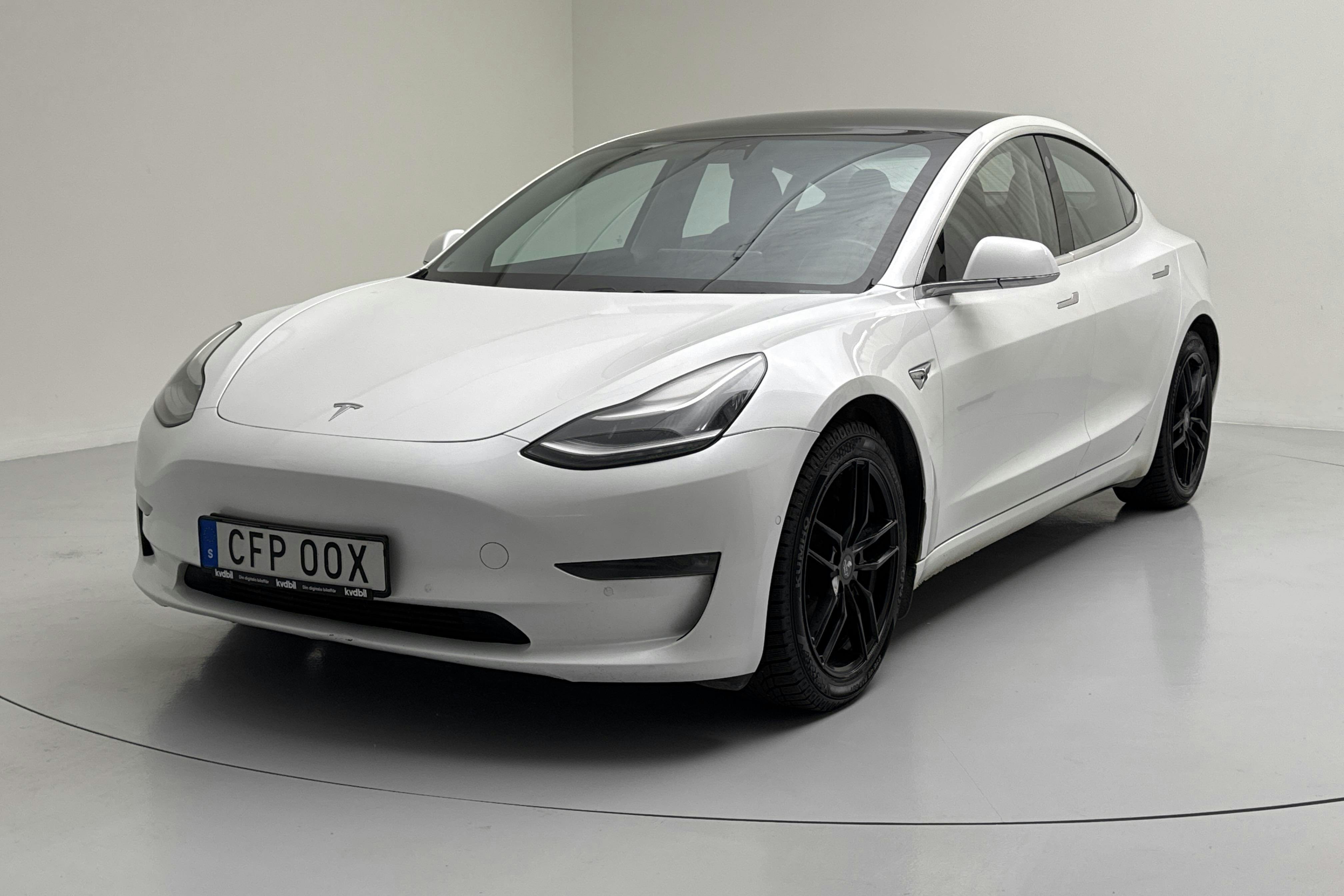 Tesla Model 3 Long Range Dual Motor AWD - 25 849 mil - Automat - vit - 2019