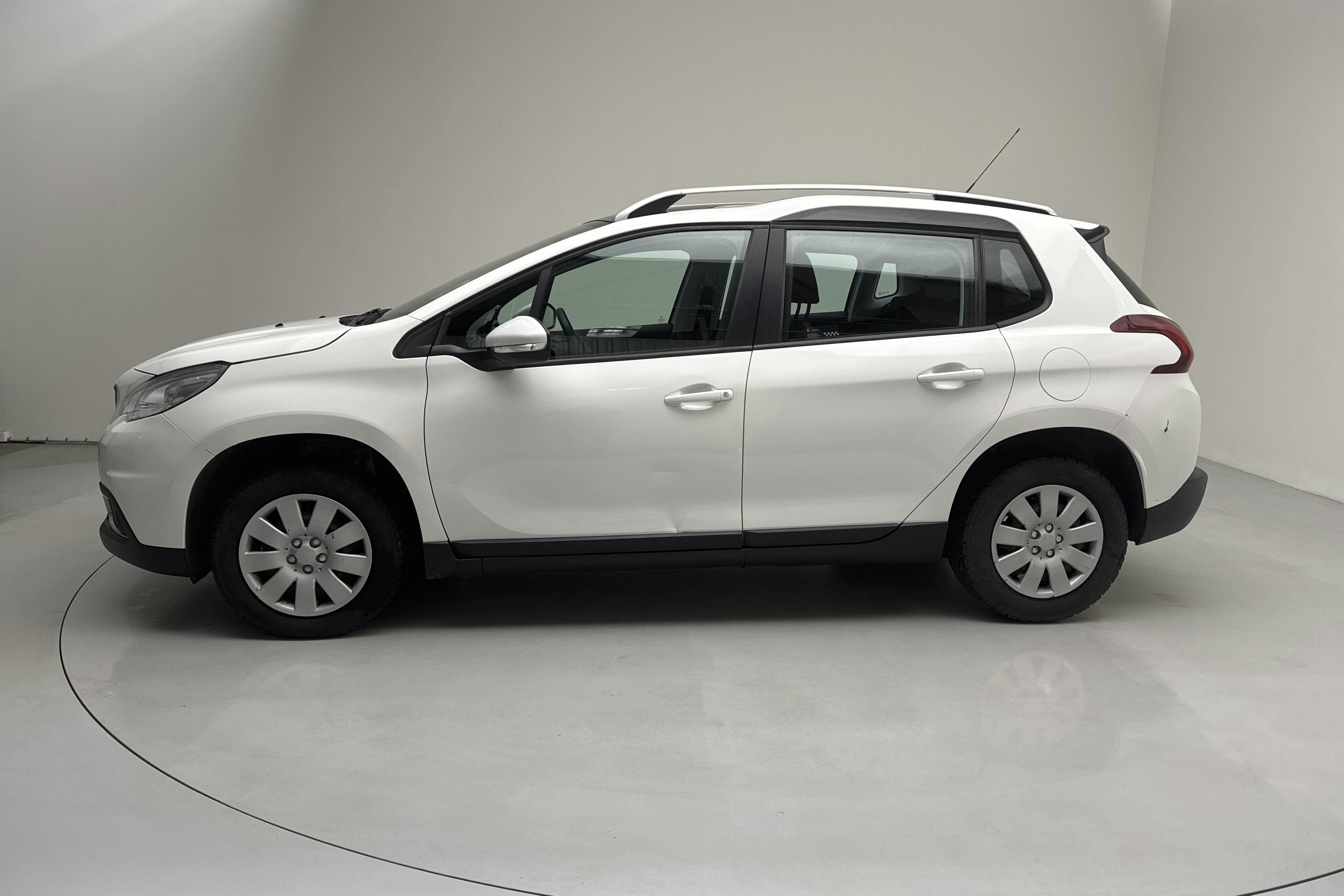 Peugeot 2008 1.2 VTi (82hk) - 83 590 km - Käsitsi - valge - 2016