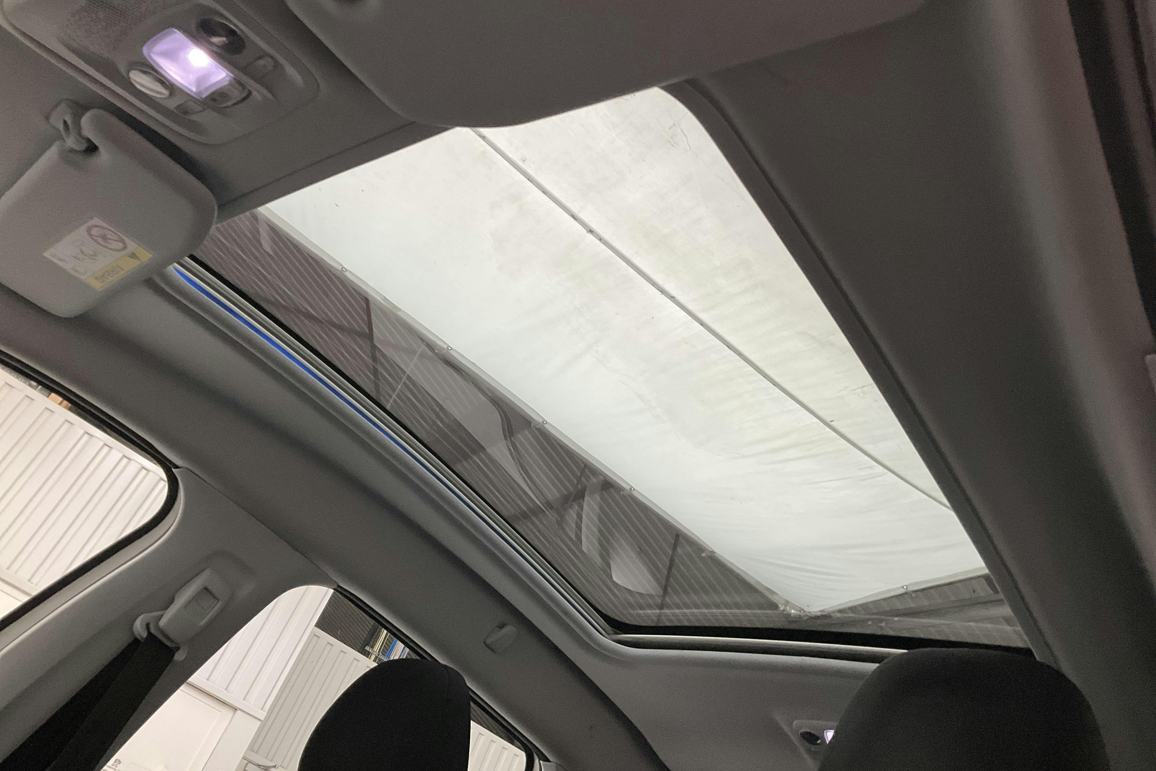 Peugeot 2008 1.2 VTi (82hk) - 83 590 km - Käsitsi - valge - 2016
