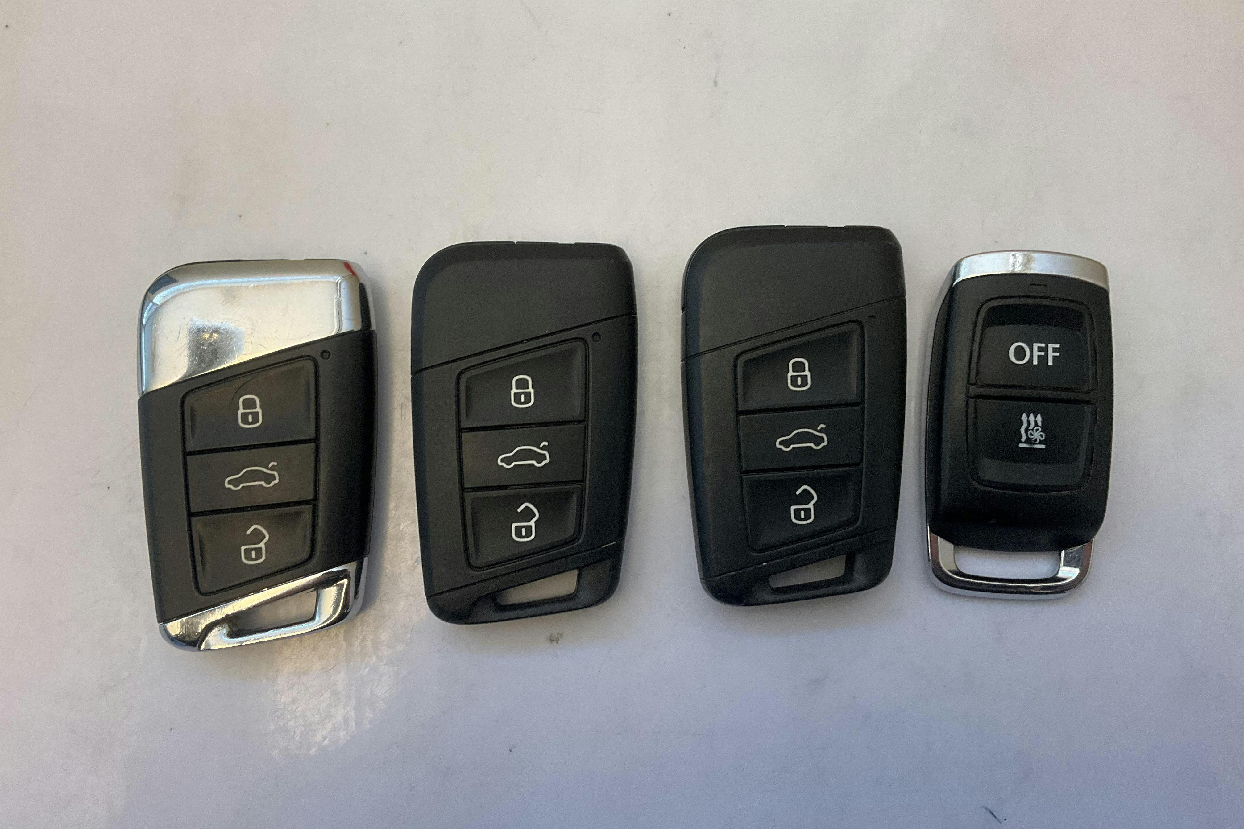 Skoda Superb 1.4 TSI PHEV Kombi (218hk) - 9 990 mil - Automat - vit - 2021