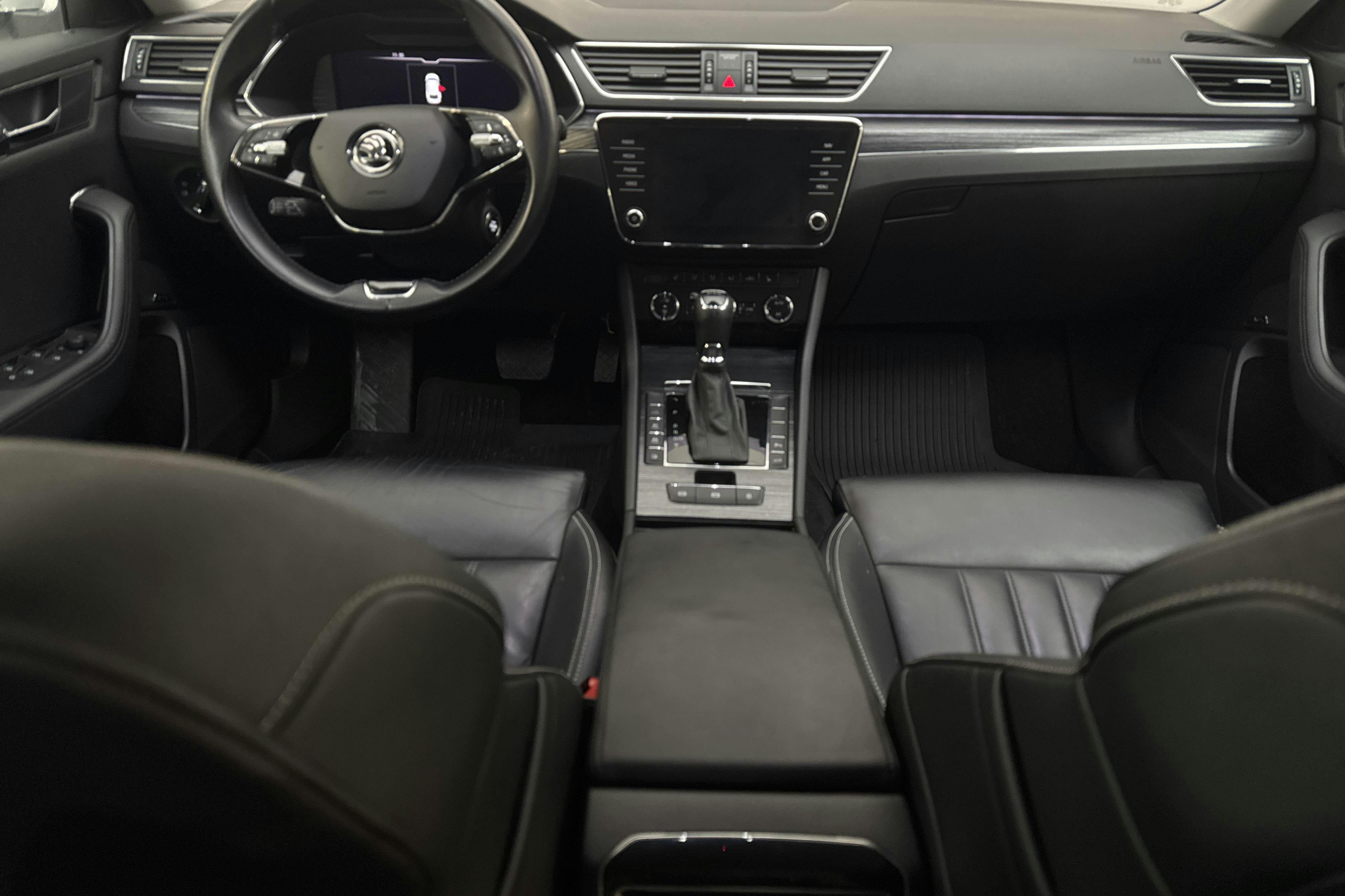 Skoda Superb 1.4 TSI PHEV Kombi (218hk) - 9 990 mil - Automat - vit - 2021