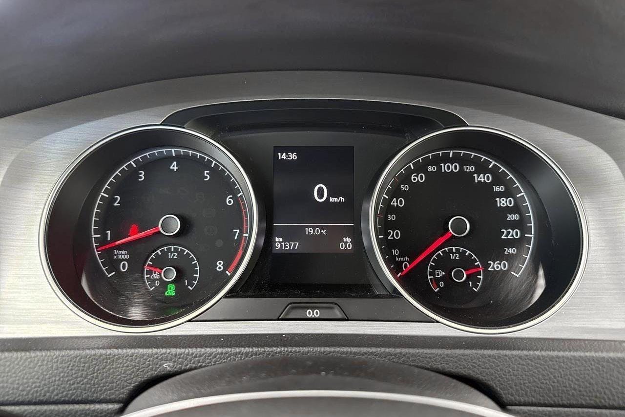 VW Golf VII 1.4 TGI 5dr (110hk) - 91 320 km - Manual - white - 2016